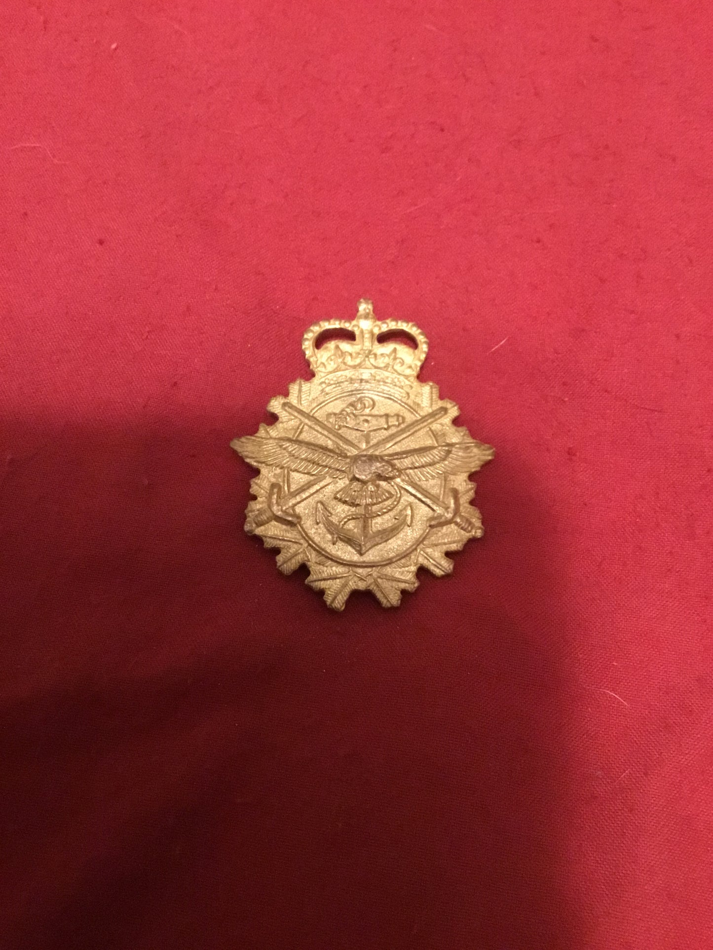 Canadian forces tri- service Badge
