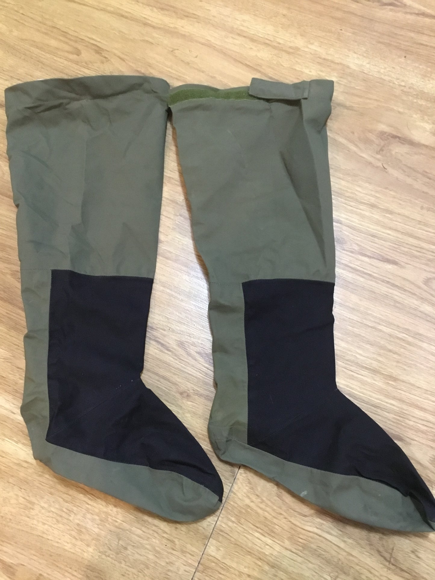 Military Wet Weather Gore-Tex Socks made by Mustang Industries, SIZE 9 ,