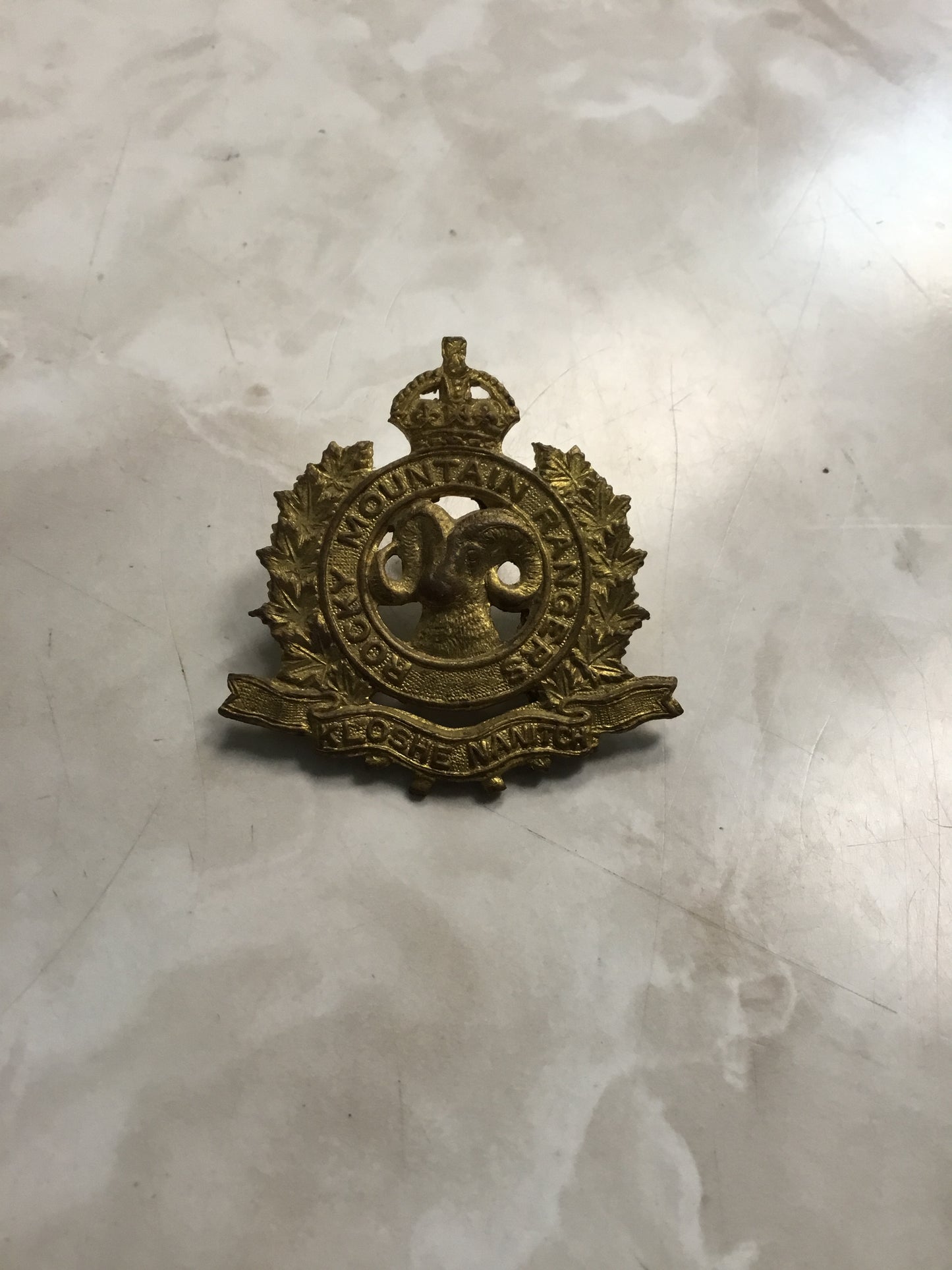 WW11 Canadian Rocky Mountain Ranger Hat Badge