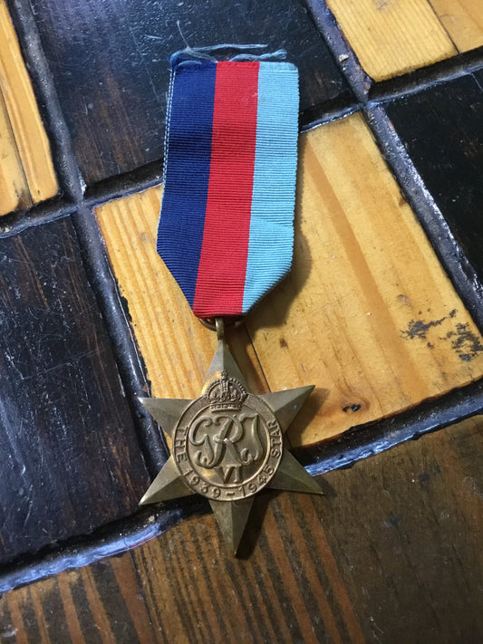 WW11 1939/45 Star Canadian/British full size medal