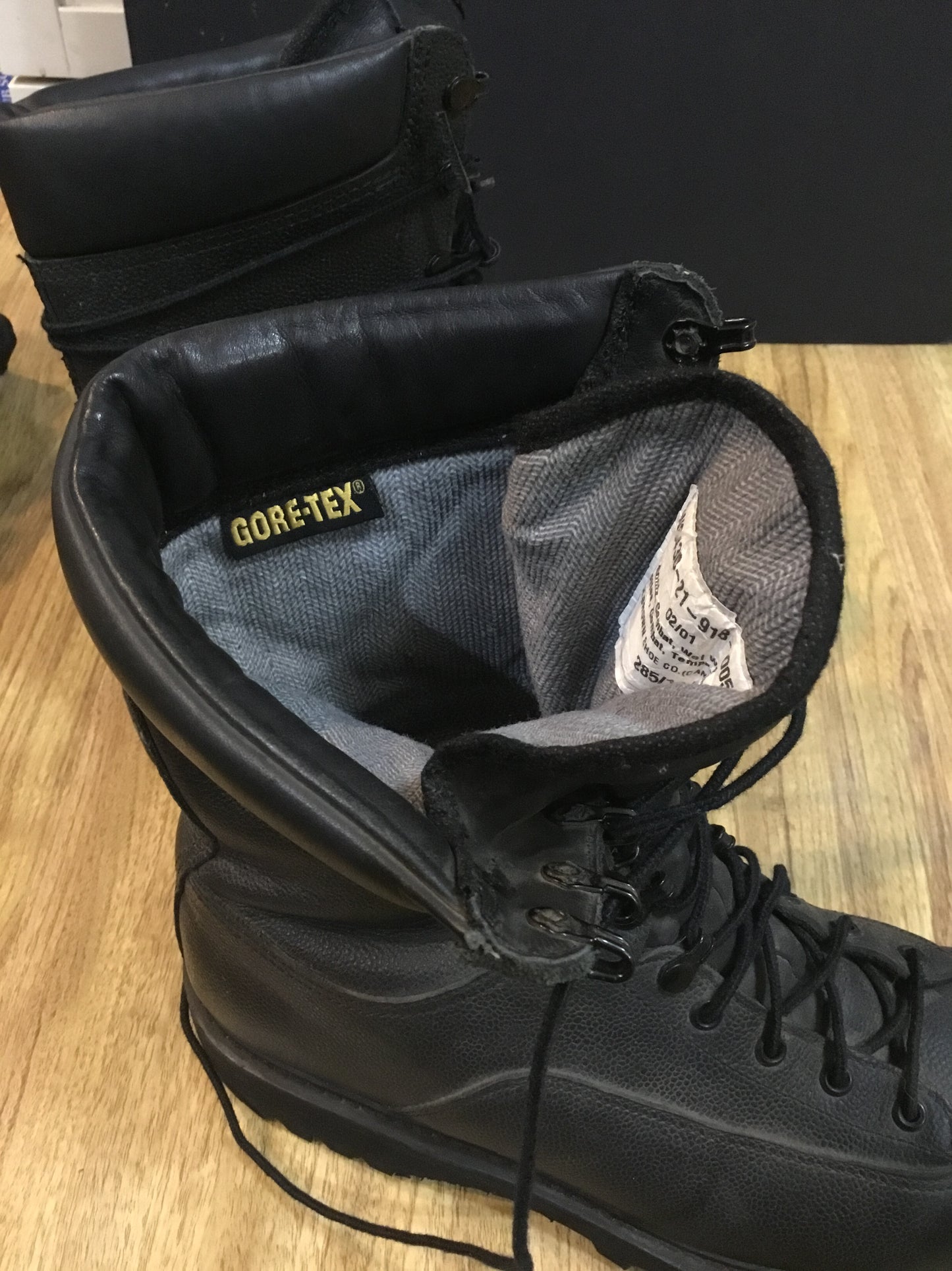 Canadian Forces Web Weather Boots Gore-Tex Size 11.5