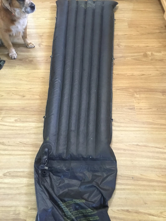 Vintage 1990 Canadian Military Pneumatic Rubber air mattress