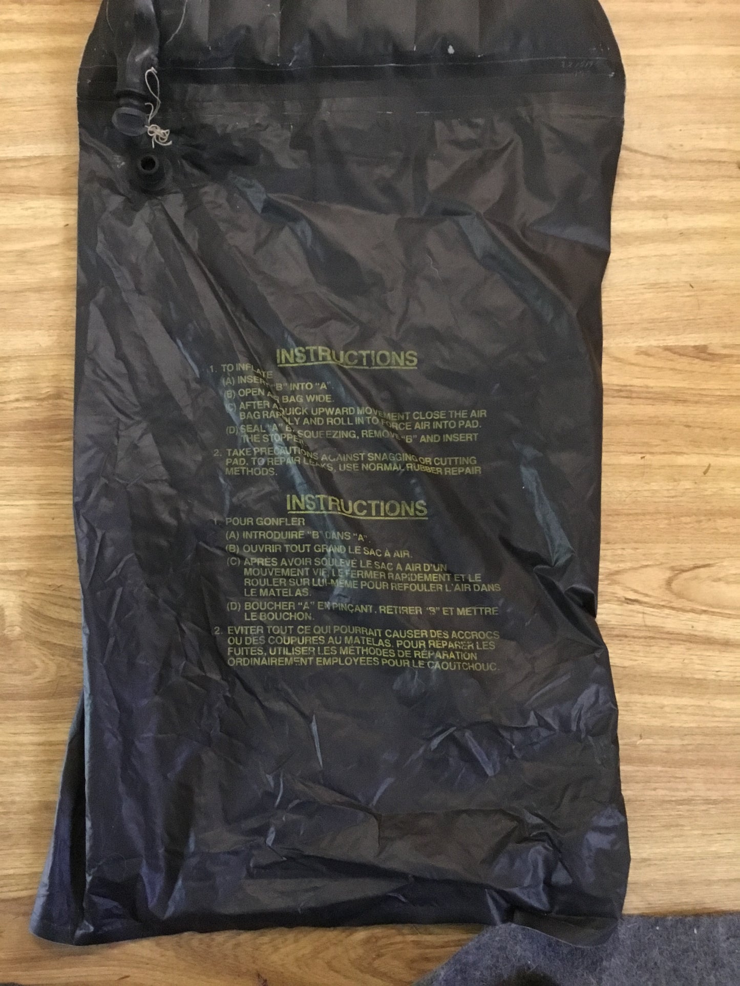 Vintage 1990 Canadian Military Pneumatic Rubber air mattress