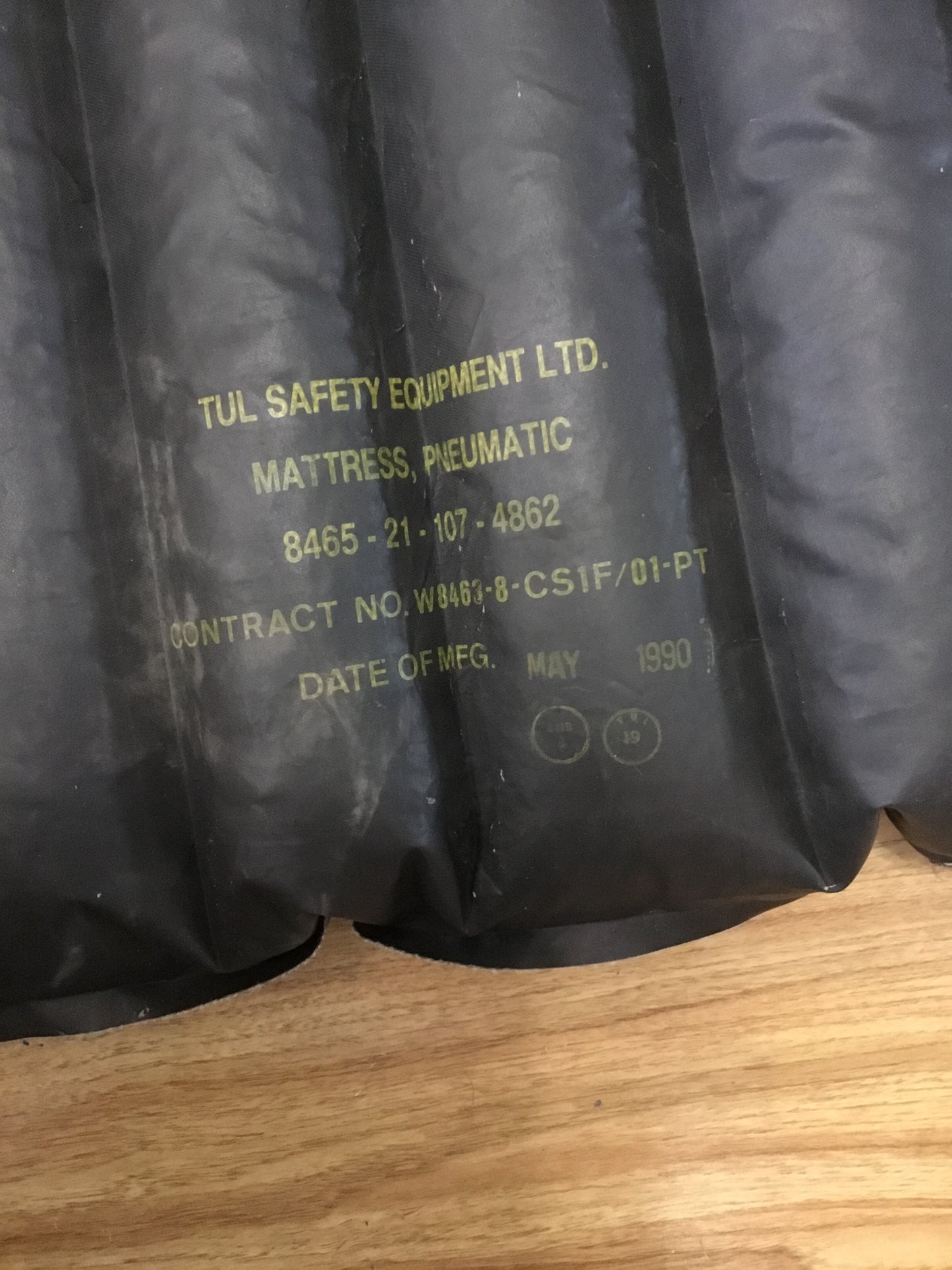 Vintage 1990 Canadian Military Pneumatic Rubber air mattress