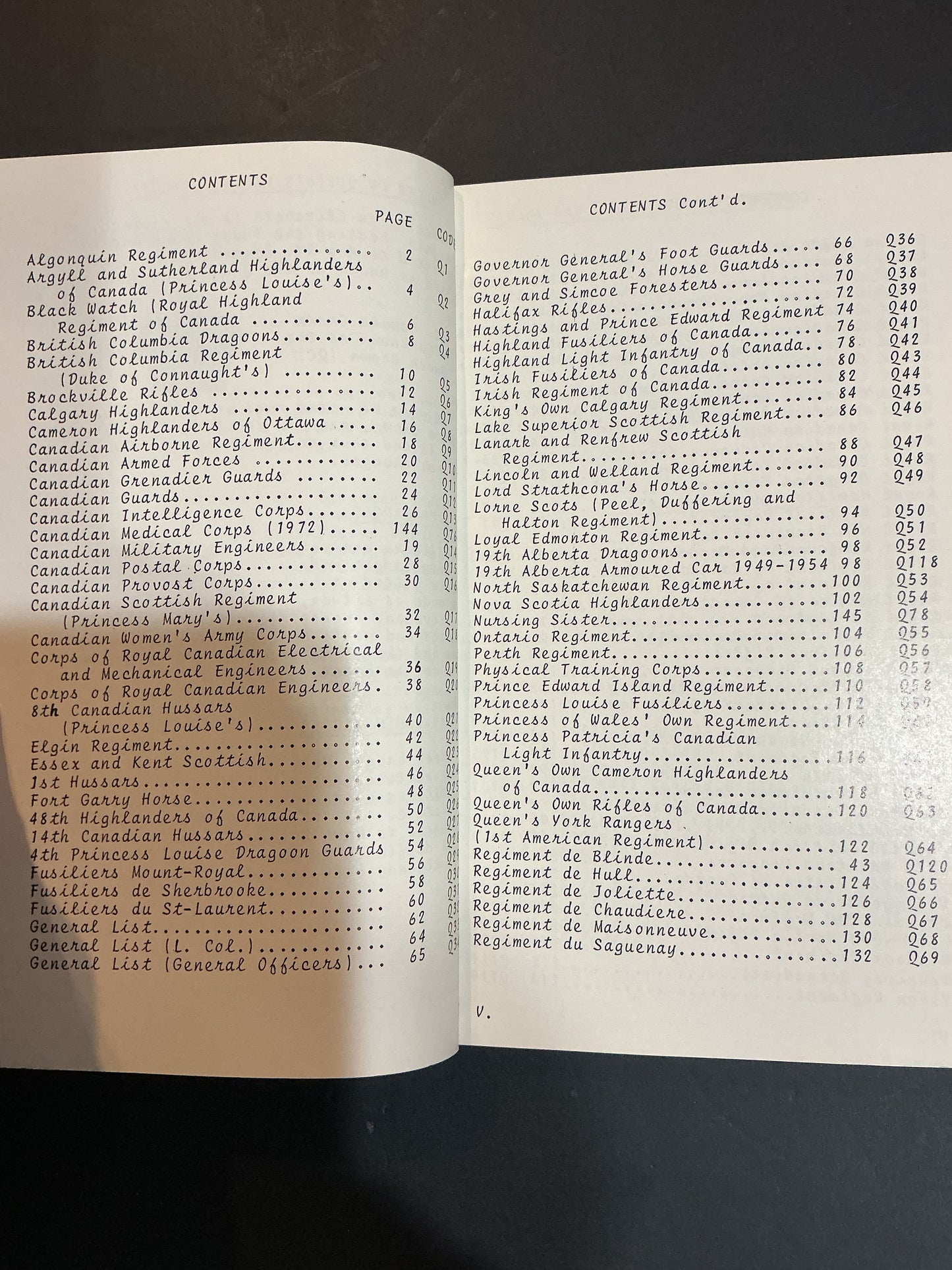 Cap Badges & Insignia of the Canadian Army - 1953-1973 / Volume 3 Roy Thompson