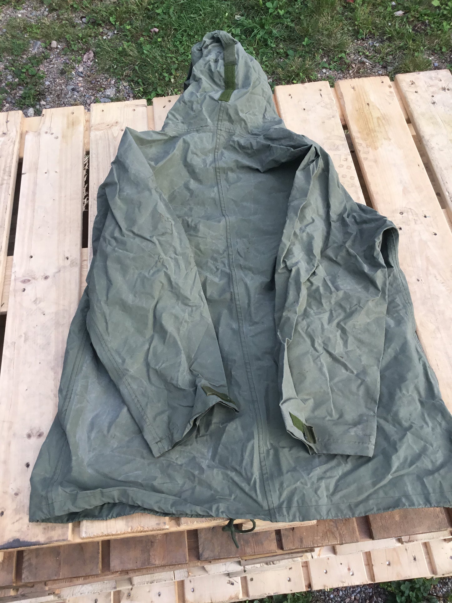 Canadian Military Rain Parka ( Large )