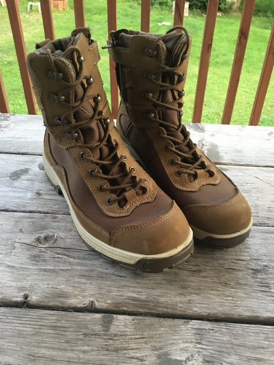 Royer Canadian Temperate Combat and Land Operation Boots Size 10