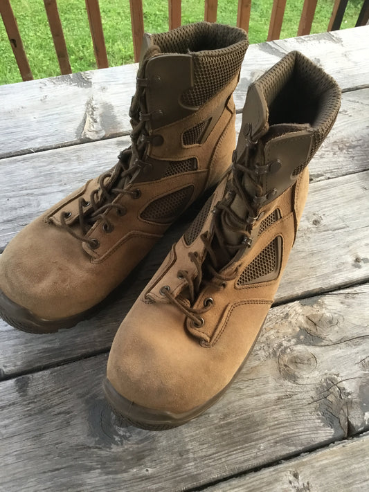 Canadian Forces Warm Weather Terra Boots Size 285/108 or Size 11.5