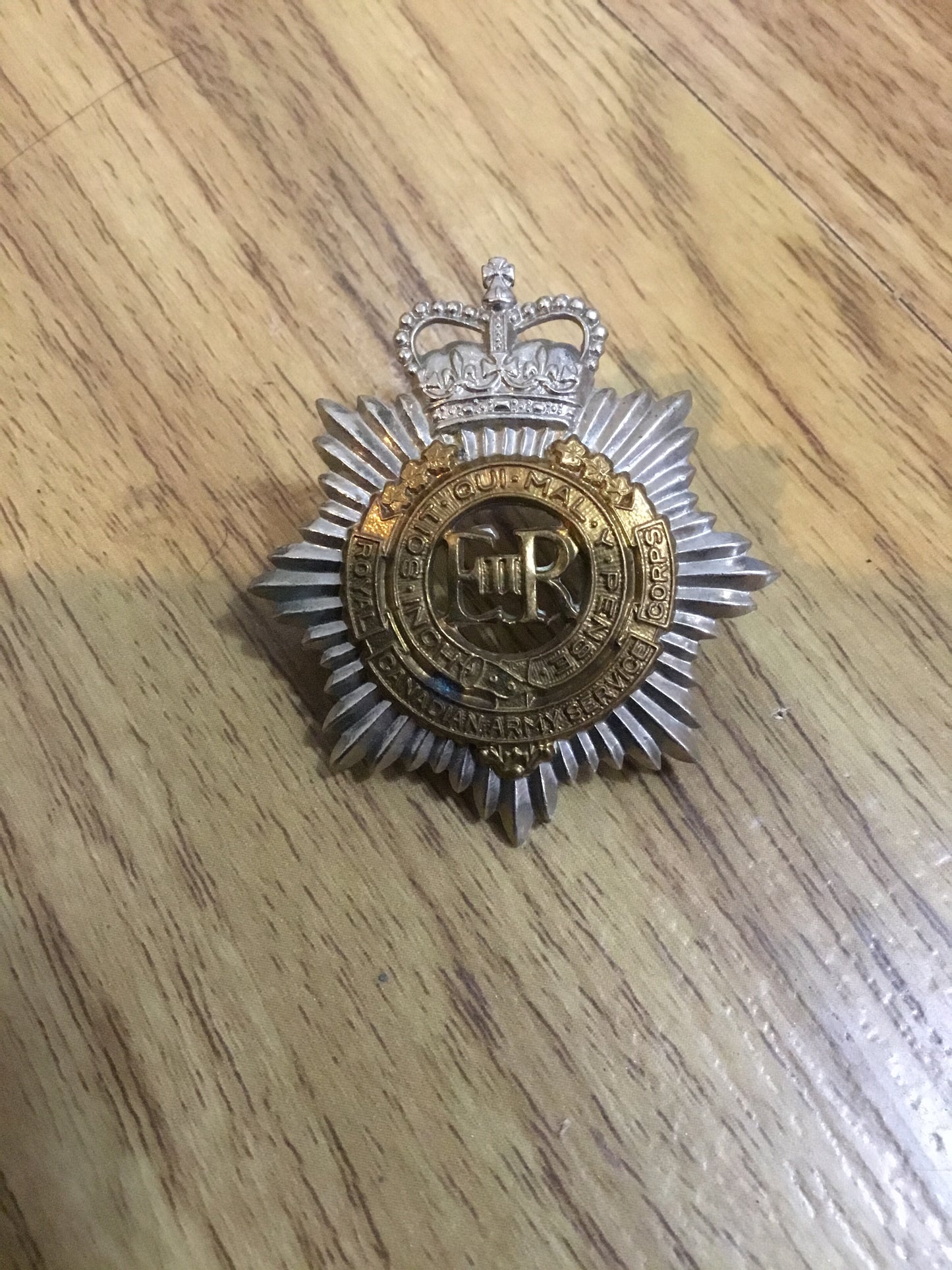 Royal Canadian Army Service Corps hat Badge