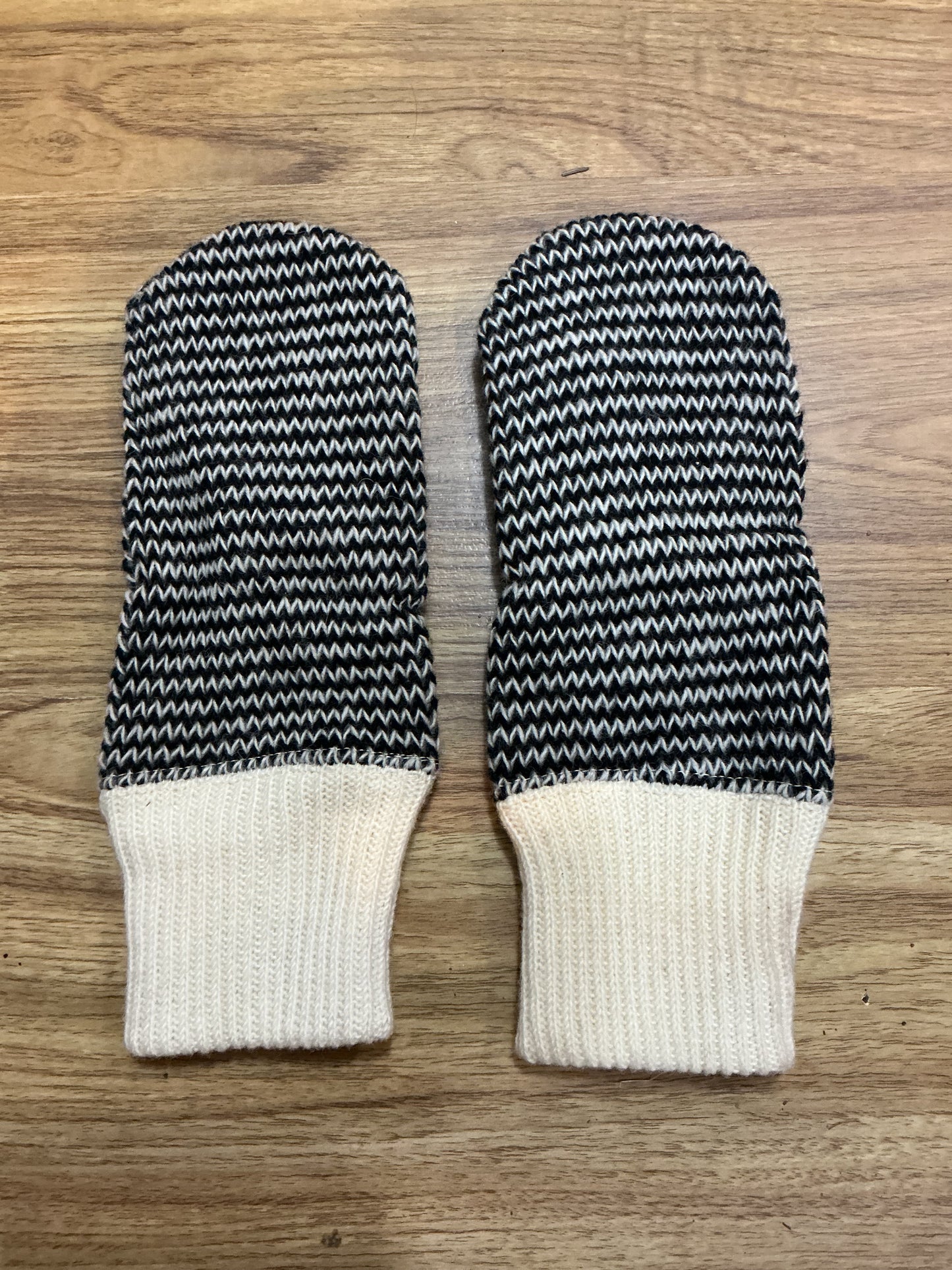 Vintage Canadian Forces Wool Mitts ( Medium)
