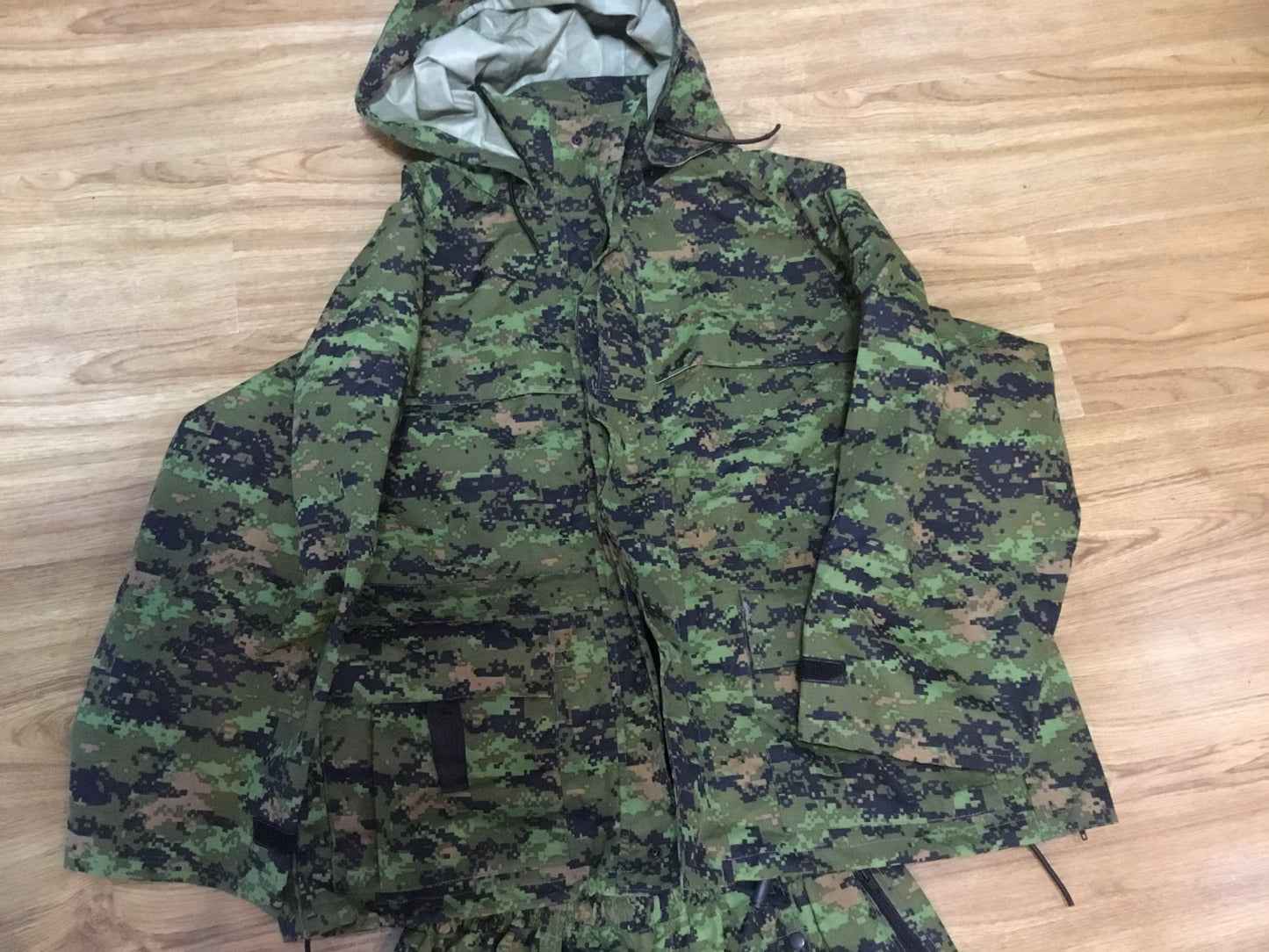 Cadpat Pattern 2 Piece Rain Suit (Medium )