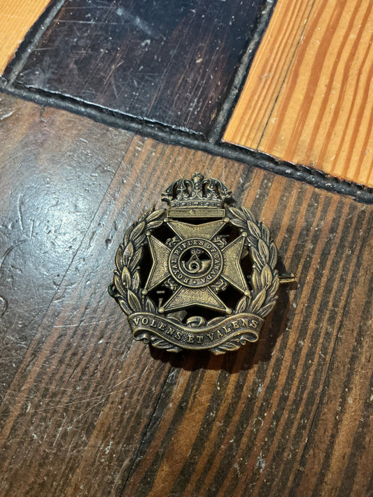 WW2 Royal Rifles Of Canada   Cap Badge