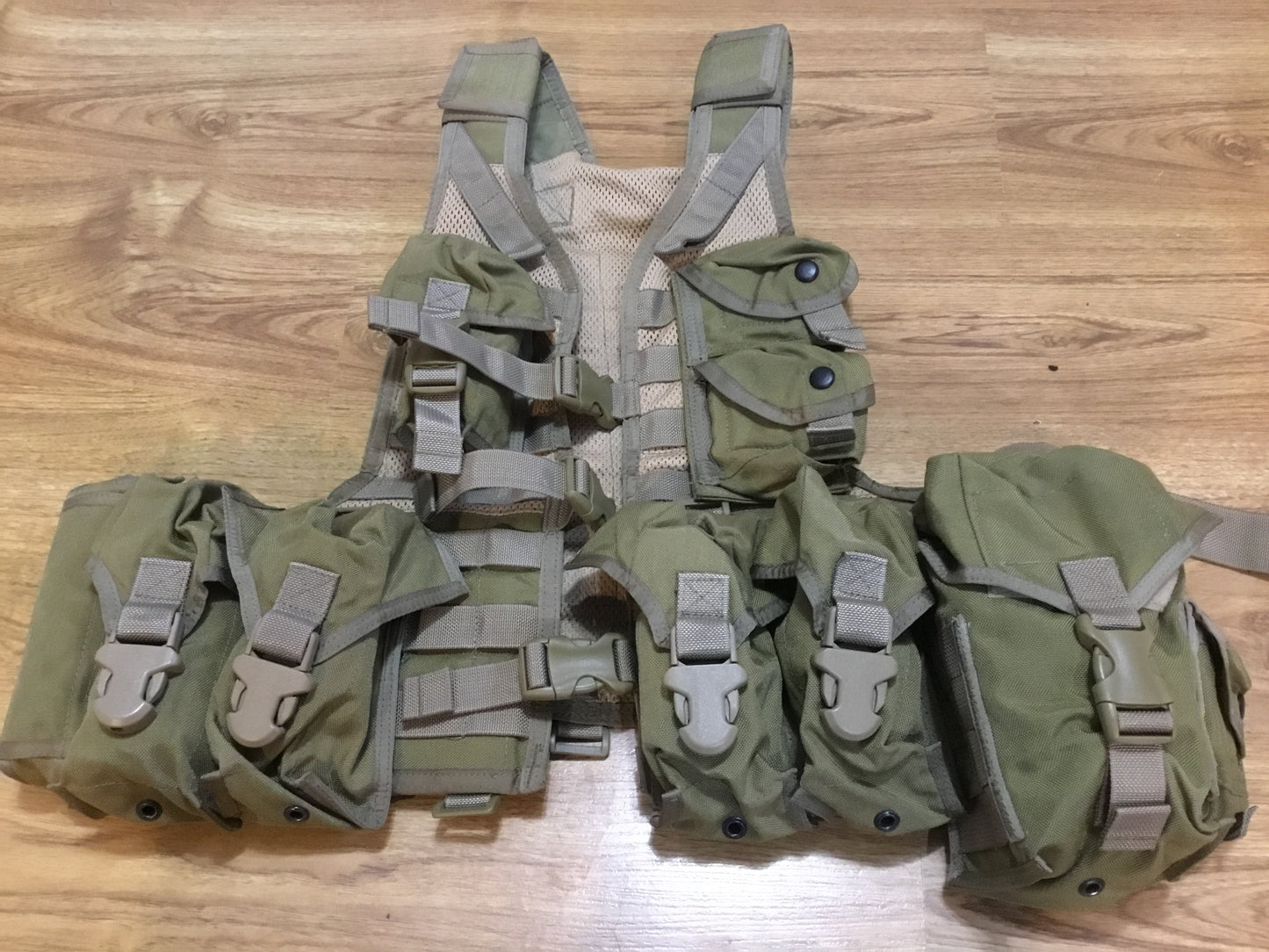 Australian military, tactical vest , Medium