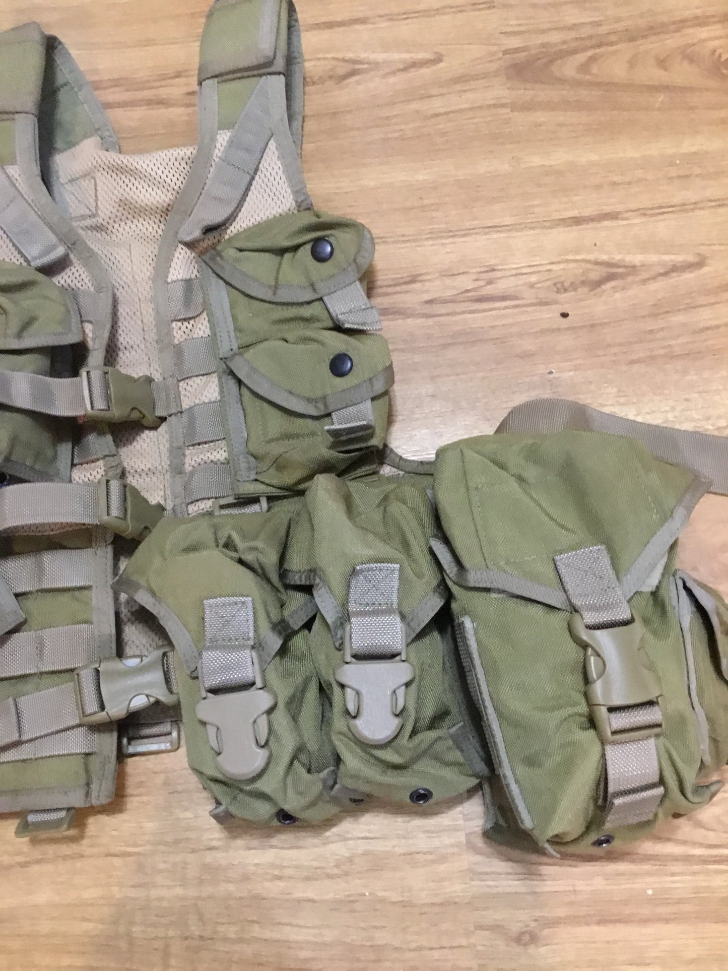 Australian military, tactical vest , Medium