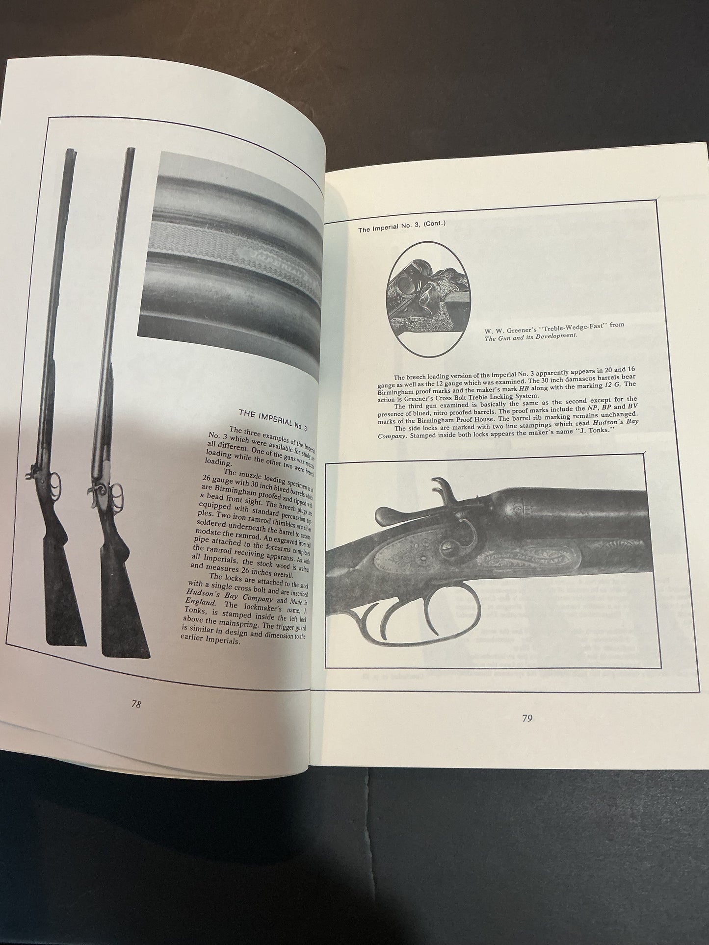 Arms Collecting Vol.17 No.3 with 32 pages with illustrations