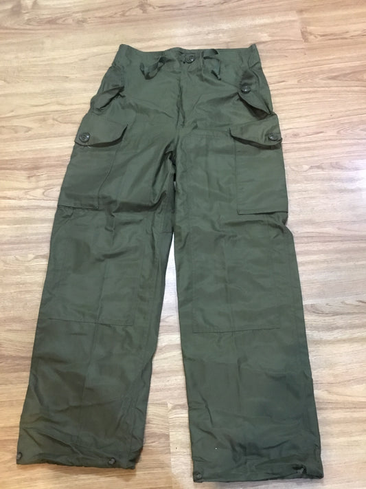 Canadian Military Wind Pants ( Small Tall)