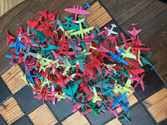 Lot of 170 Plastic miniature Toys Planes 1960’s