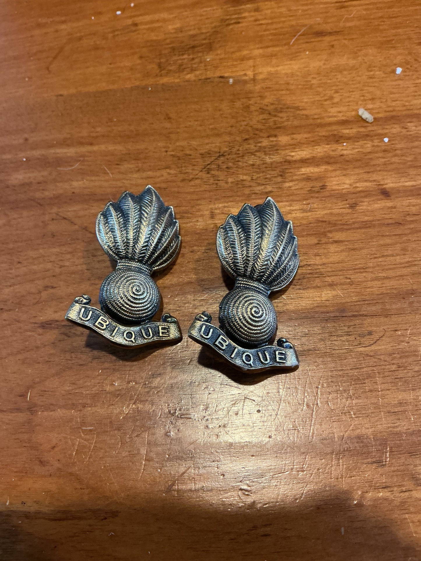 Royal Artillery Original Matching Bronze Collar Badges