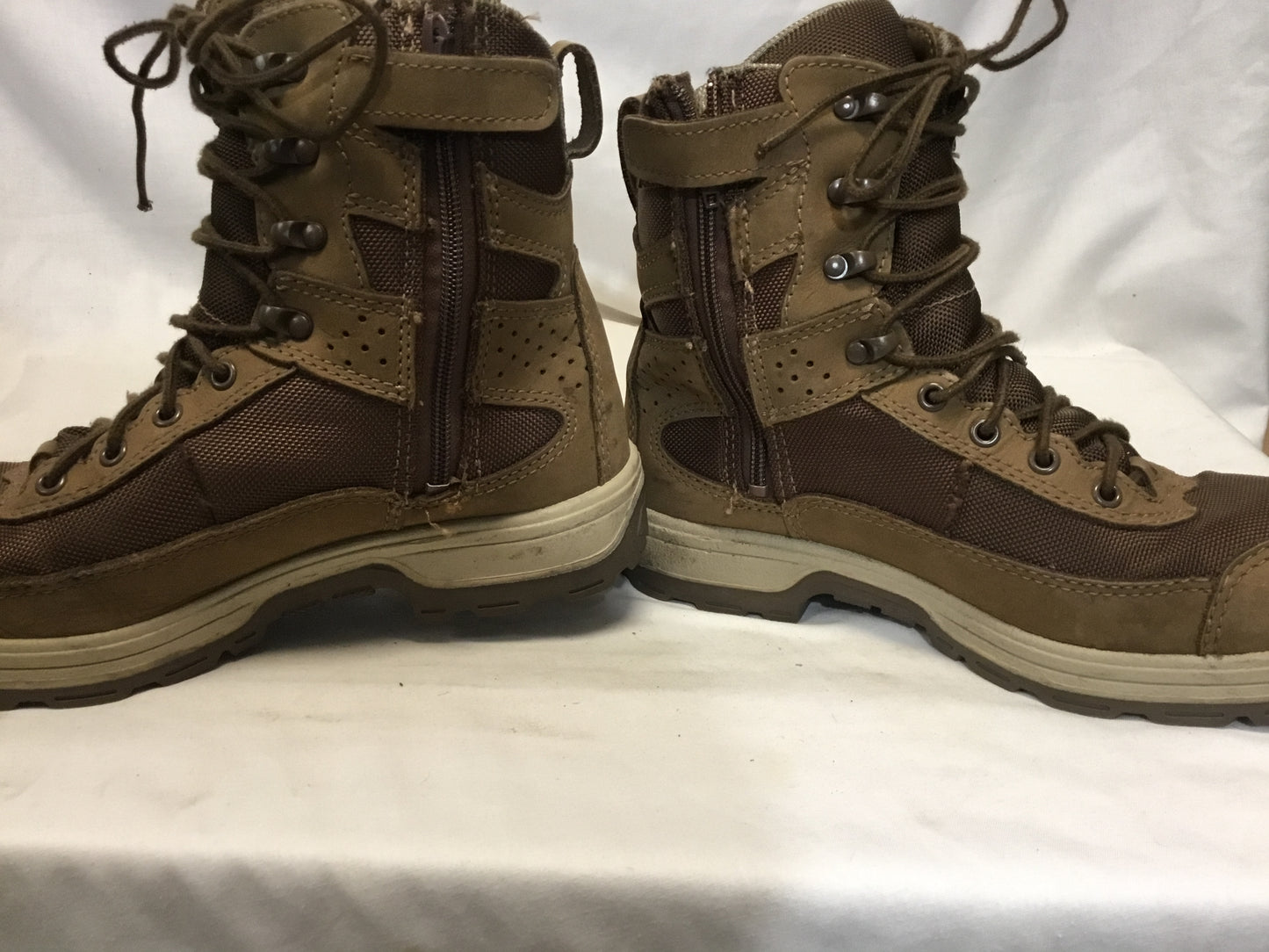 Royer Canadian Temperate Combat and Land Operation Boots Size 9.5