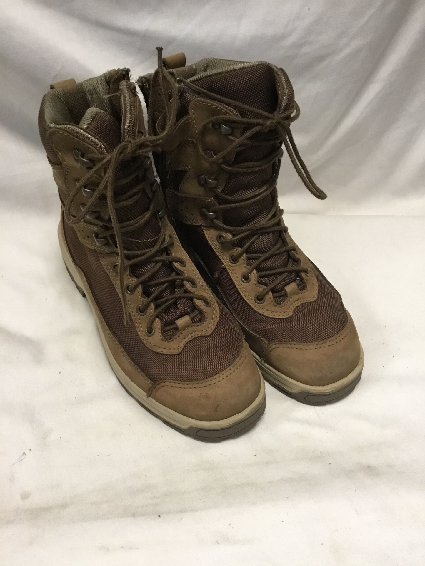 Royer Canadian Temperate Combat and Land Operation Boots Size 9.5