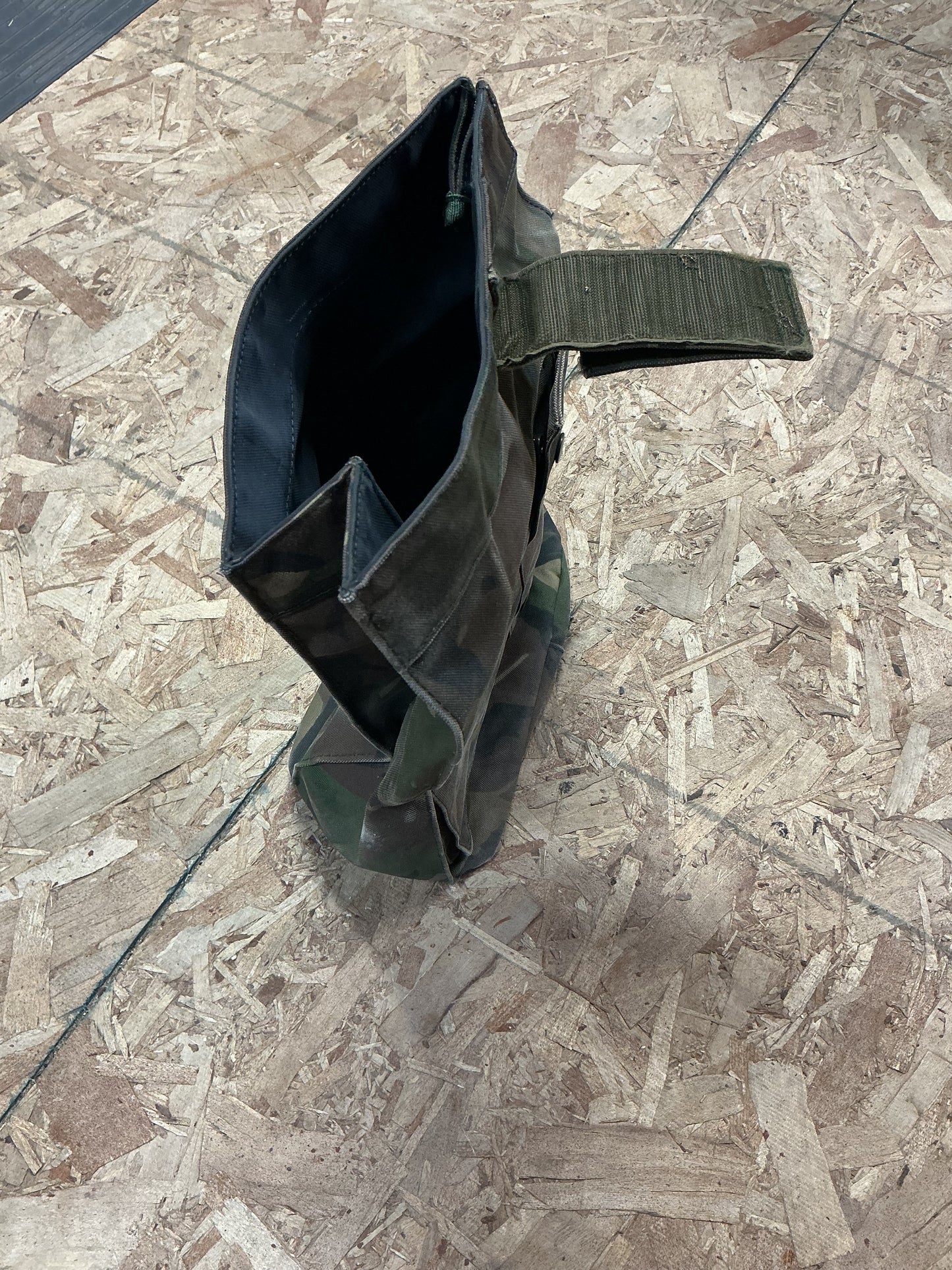 British DPM Pattern respirator Bag