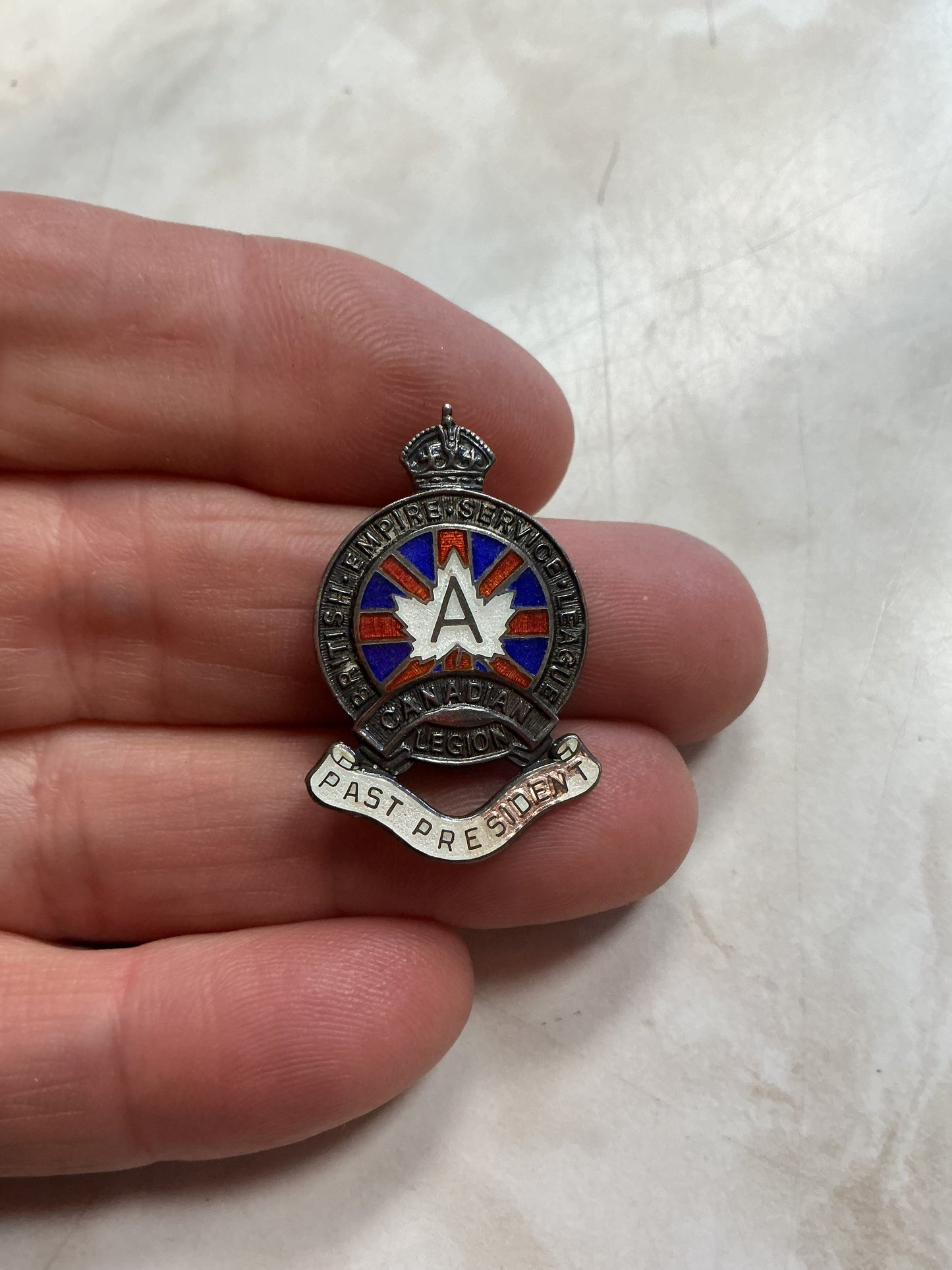 Early Canadian Legion Past President Pin Kings Crown ,