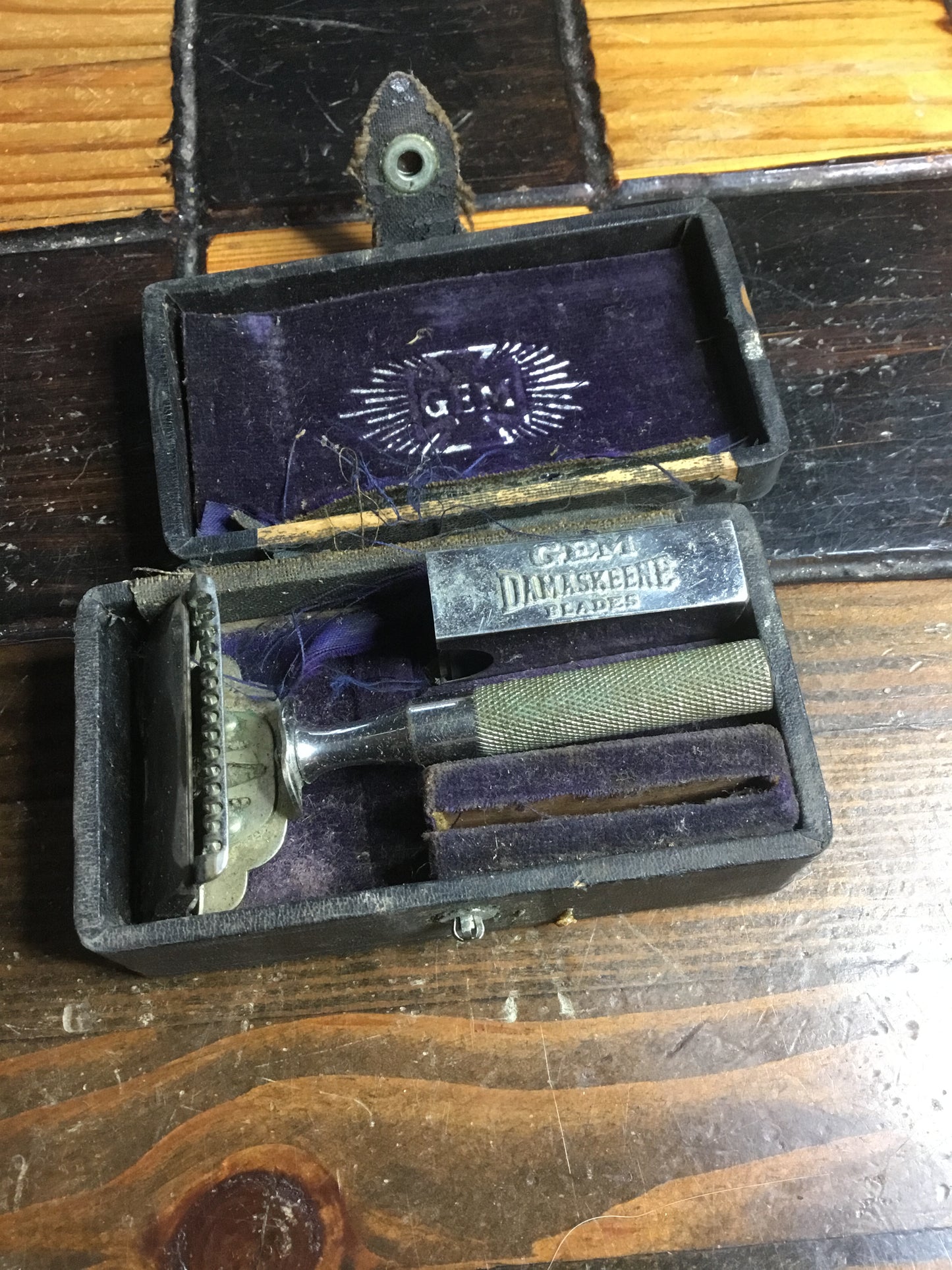 Early Safety Razor with Box , Gem Cutlery USA – Roy's Army Surplus ...