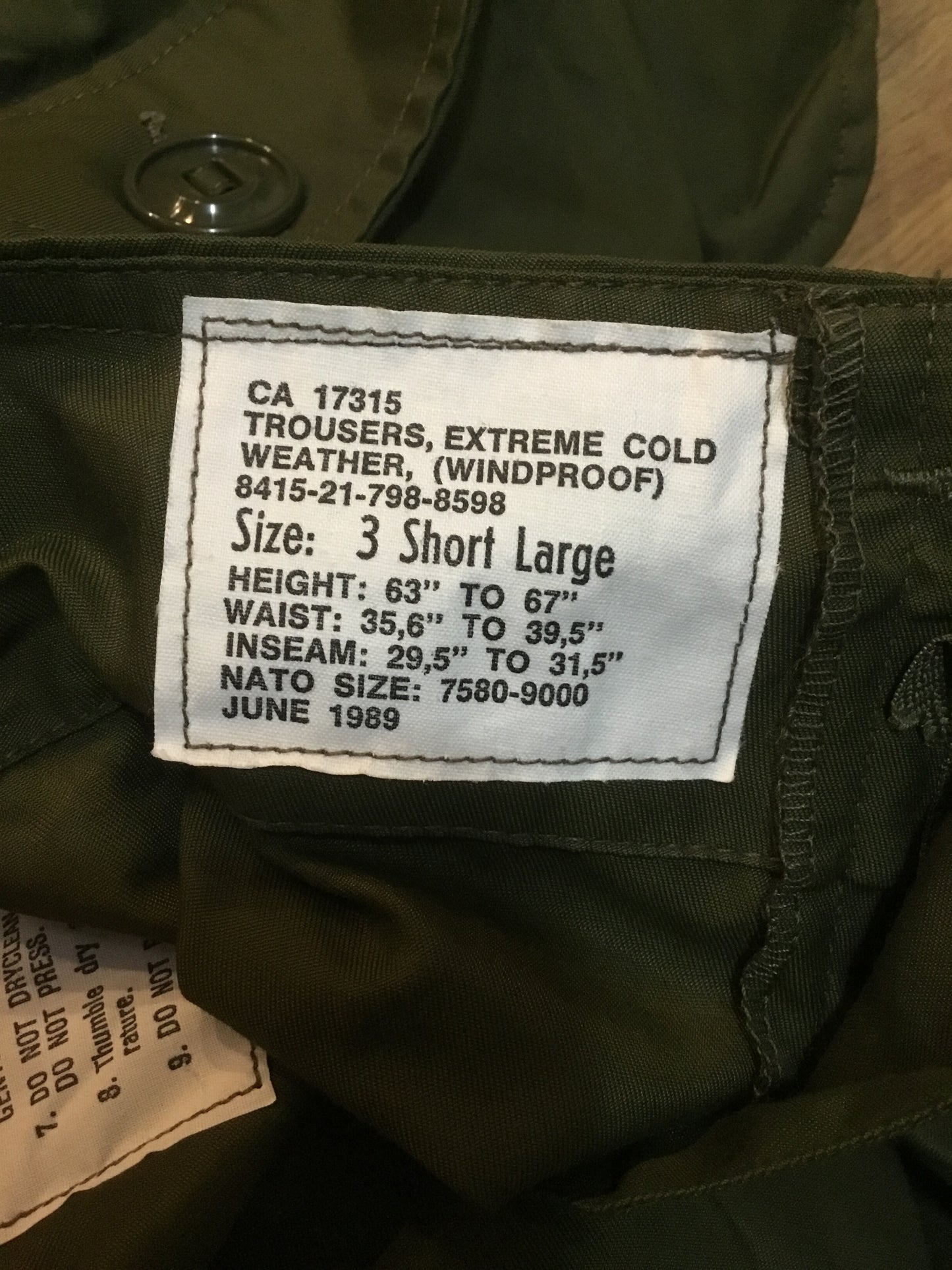 New Canadian  Military Wind Pants  Large Short