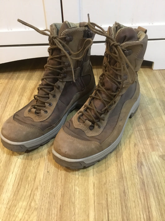 Canadian Military Royer Boots Lightweight size 10 or 270/102