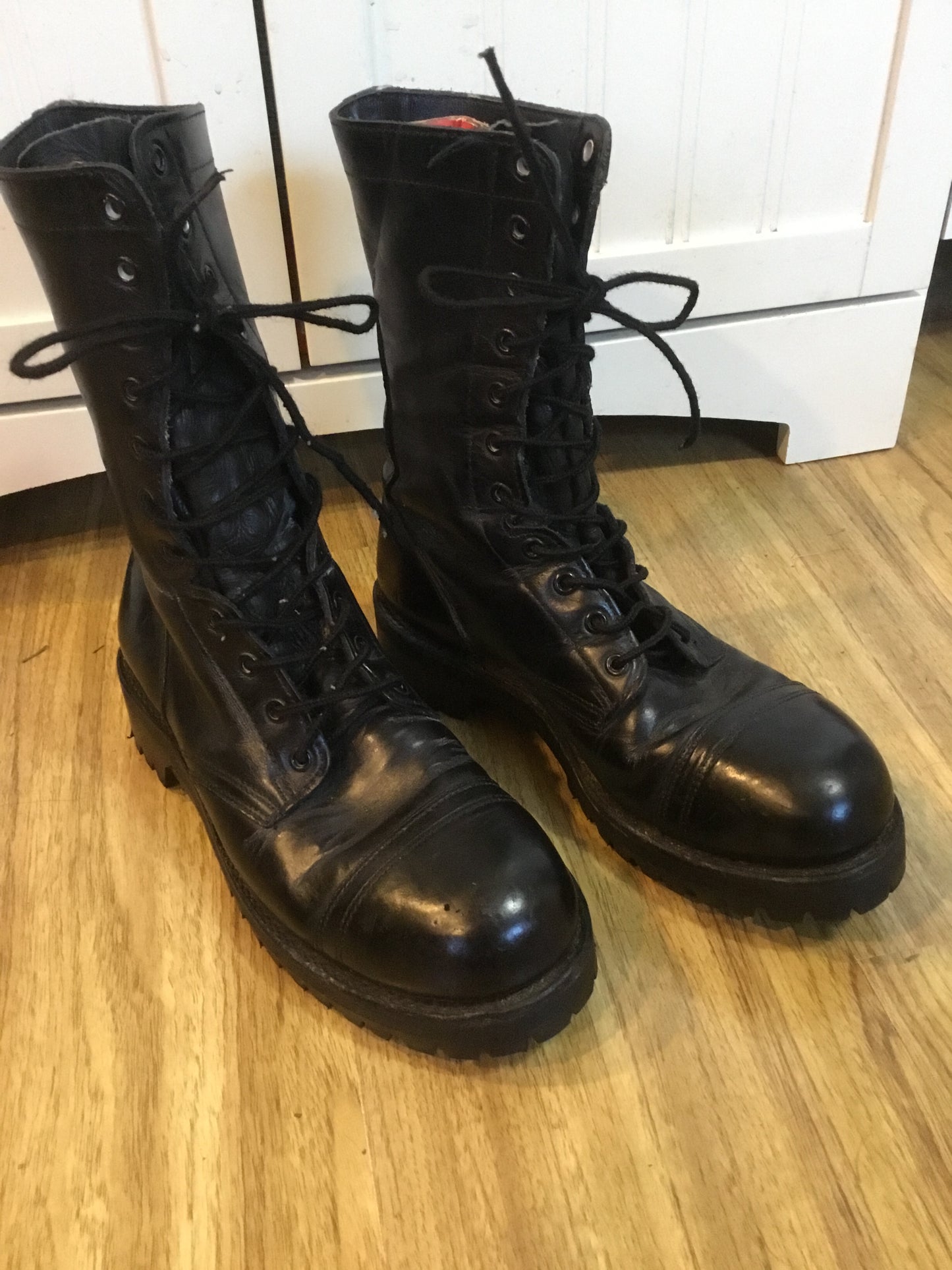 Vintage Canadian Military Garrison Boots 7E