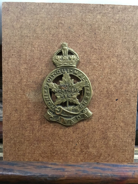 WWII Canadian Forces Royal Montreal Regiment Cap Badge