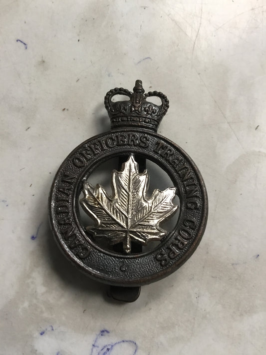 Canadian COTC Officer Training  Badge Queens Crown