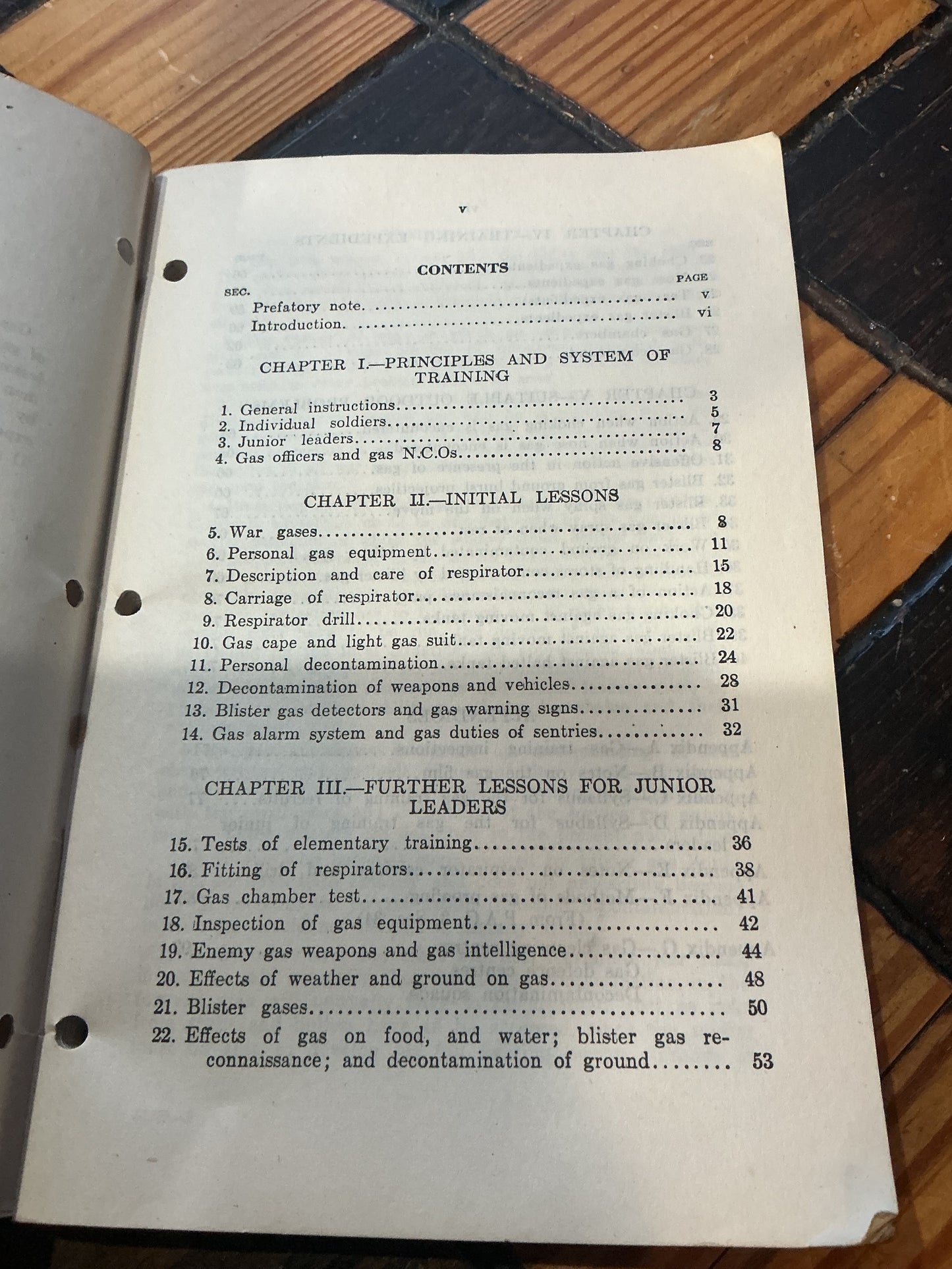 WW11 Canadian Gas Training Pamphlet with amendment 1942