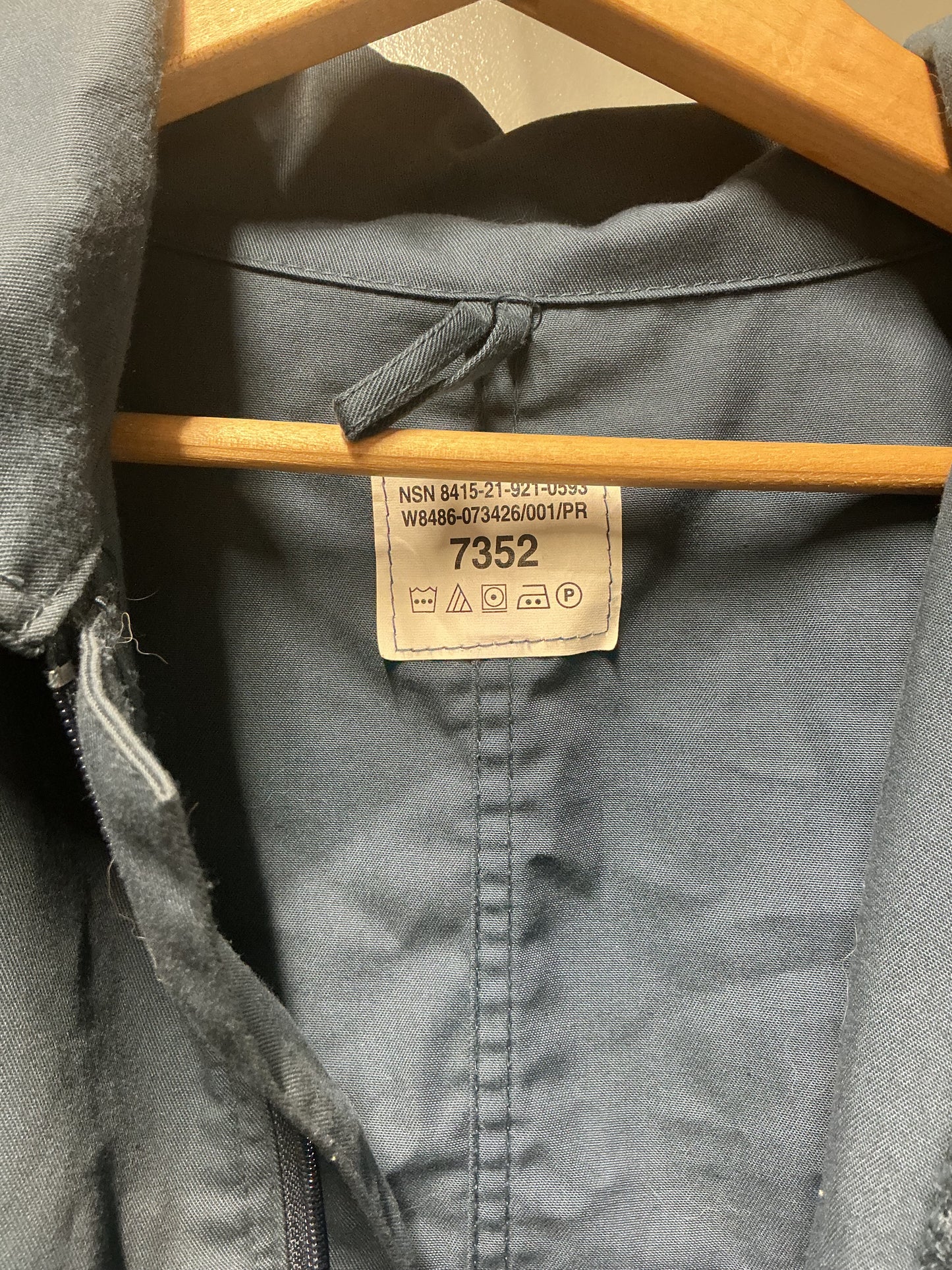 Canadian Airforce maintenance Crew Coveralls size XL tall or 73/52