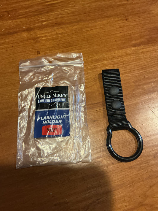 UNCLE MIKE'S LAW ENFORCEMENT FLASHLIGHT HOLDER LOT