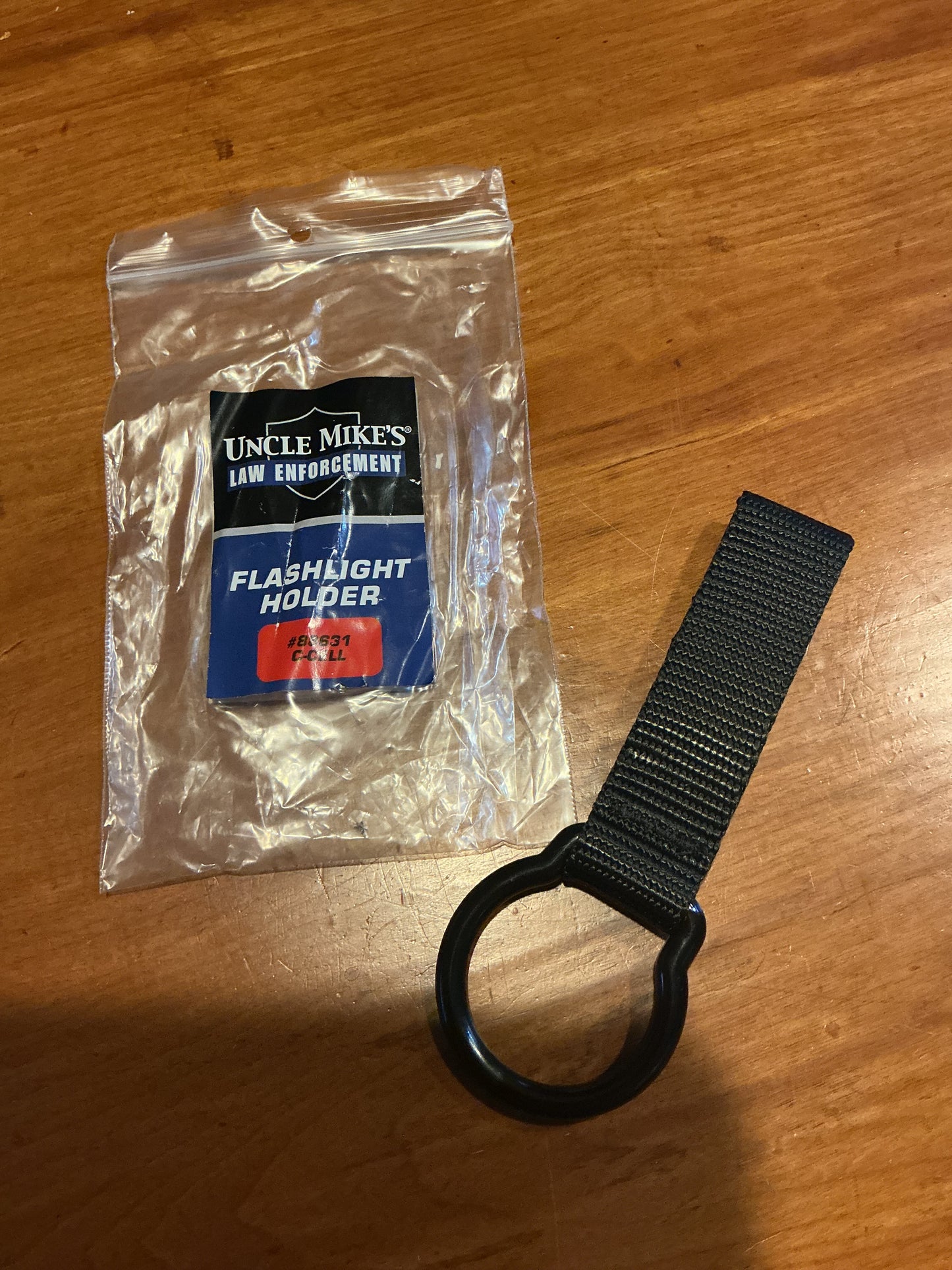 UNCLE MIKE'S LAW ENFORCEMENT FLASHLIGHT HOLDER LOT