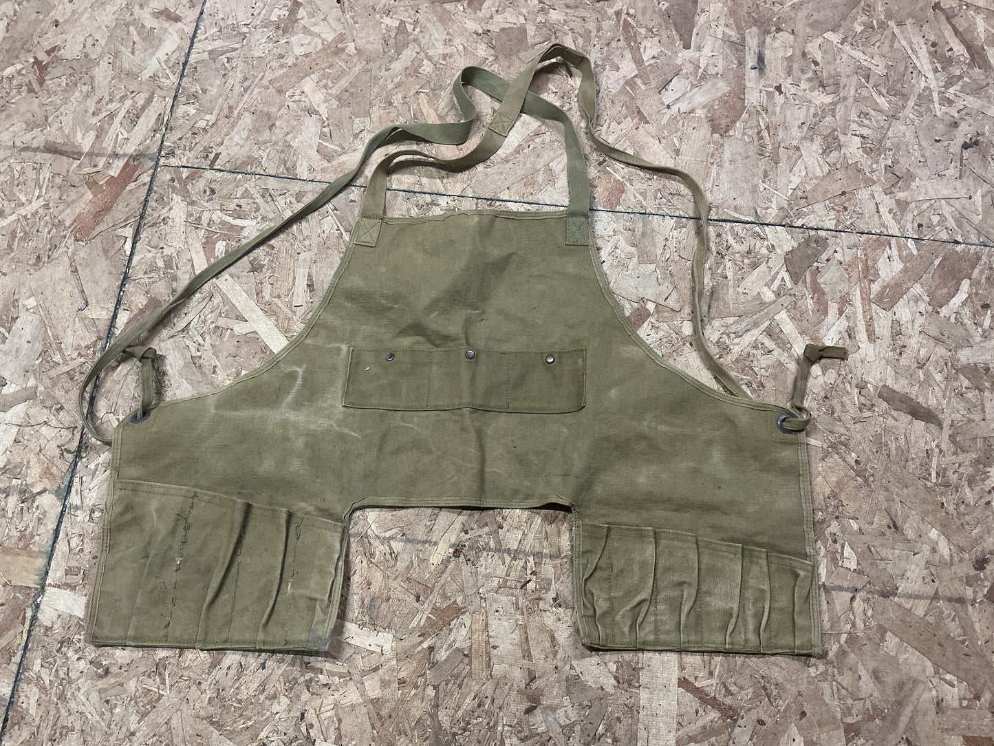 WW11 U.S. Army Air Forces Type B-2 Khaki Mechanics Apron