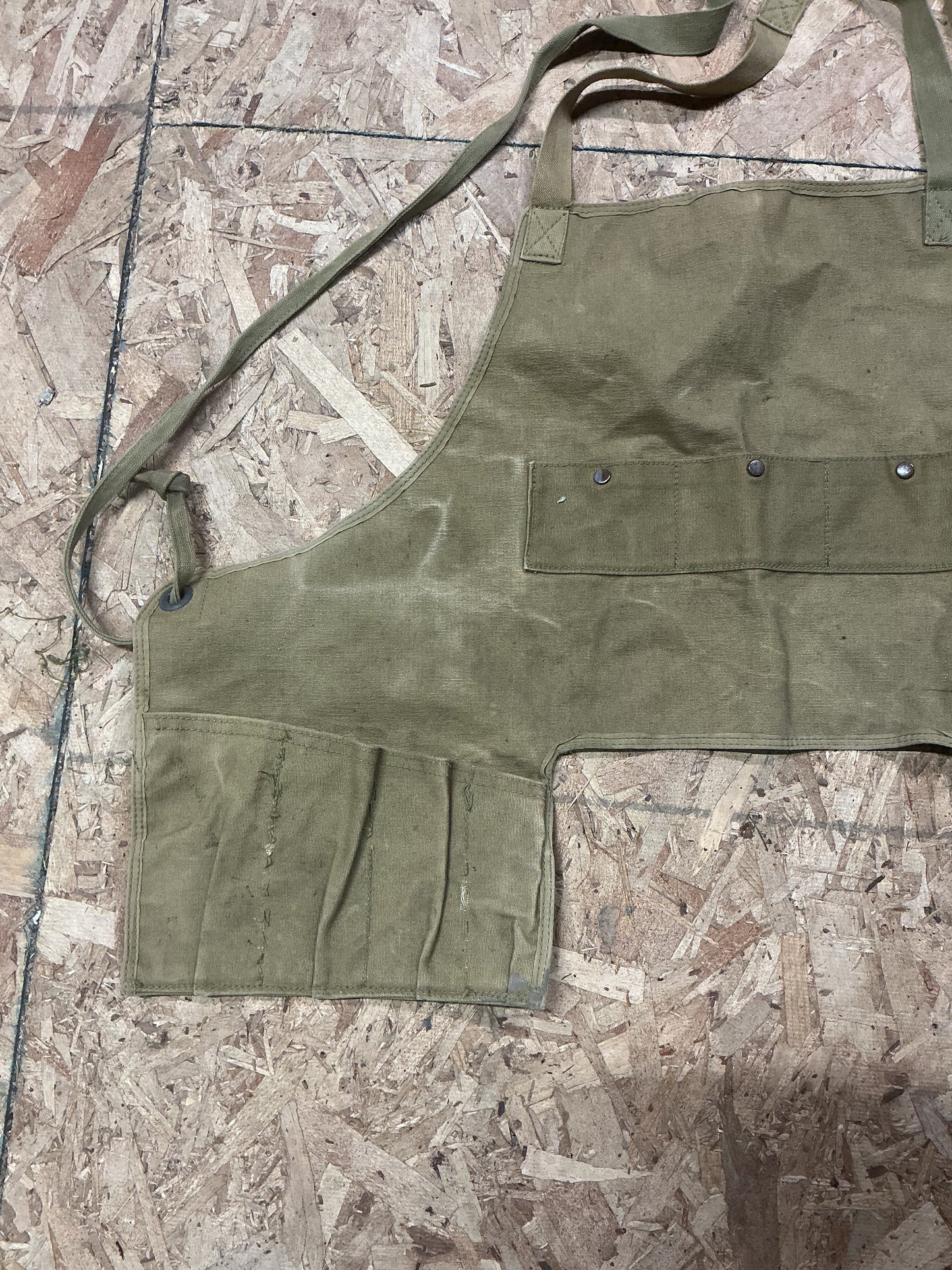 WW11 U.S. Army Air Forces Type B-2 Khaki Mechanics Apron
