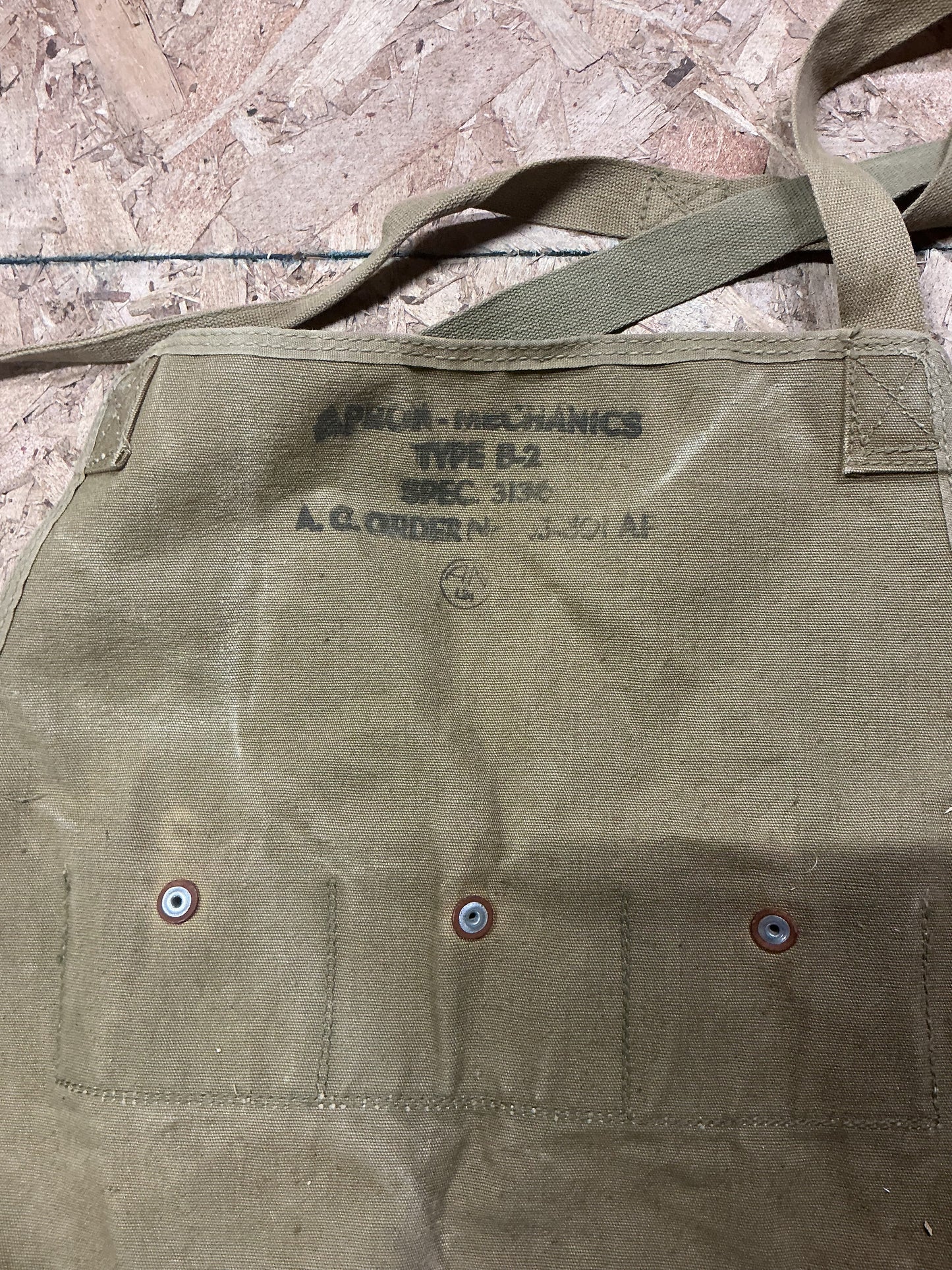 WW11 U.S. Army Air Forces Type B-2 Khaki Mechanics Apron
