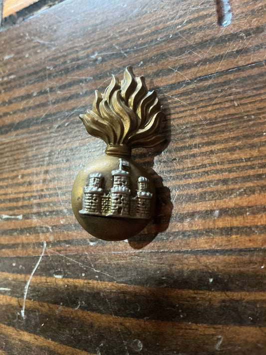 Irish Royal Inniskilling Fusiliers Collar Badge