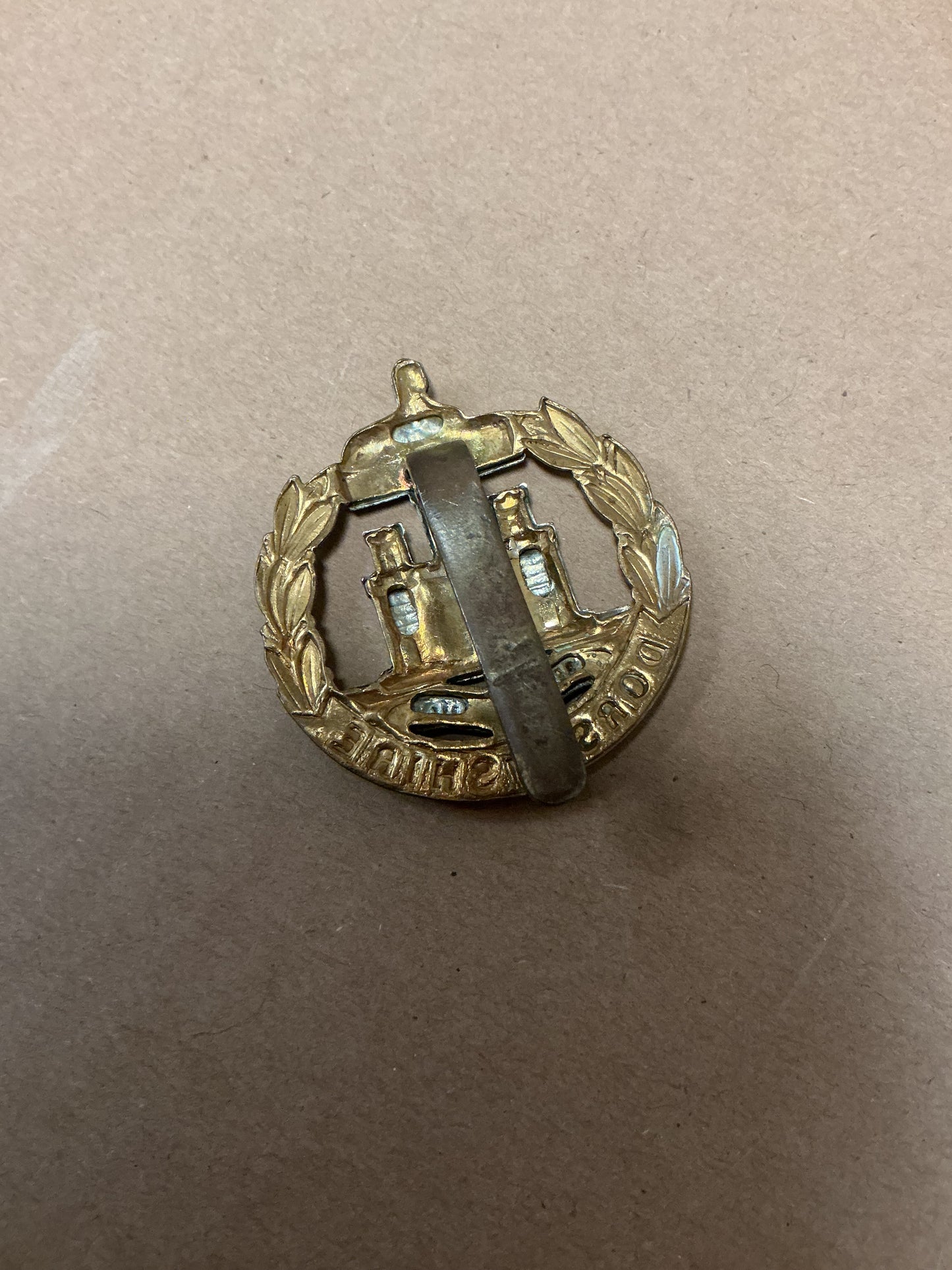 WW11 British Dorsetshire ( Dorset) Regiment  Cap Badge