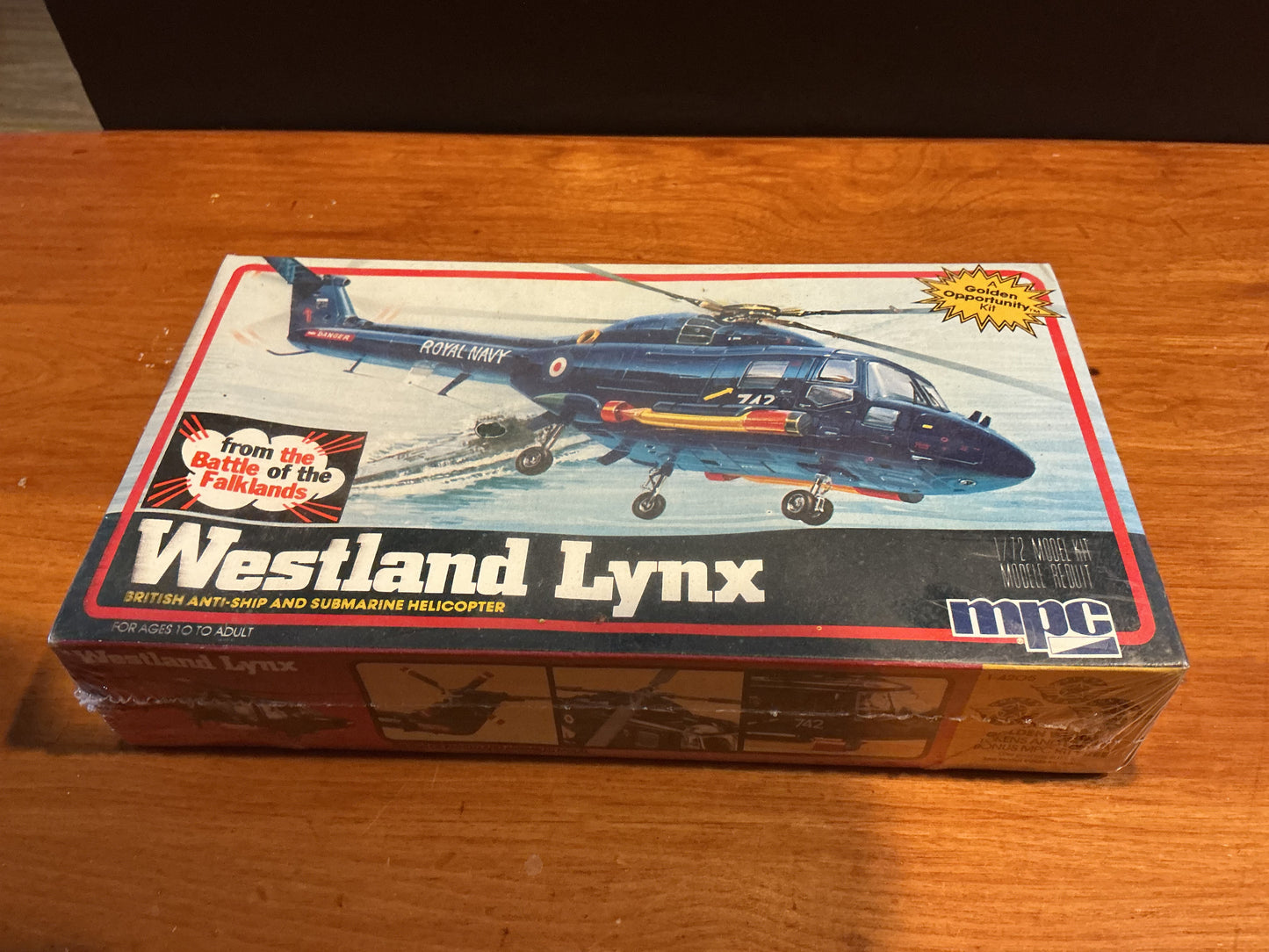 Westland Lynx British Anti-Ship Helicopter Model Kit  1/72