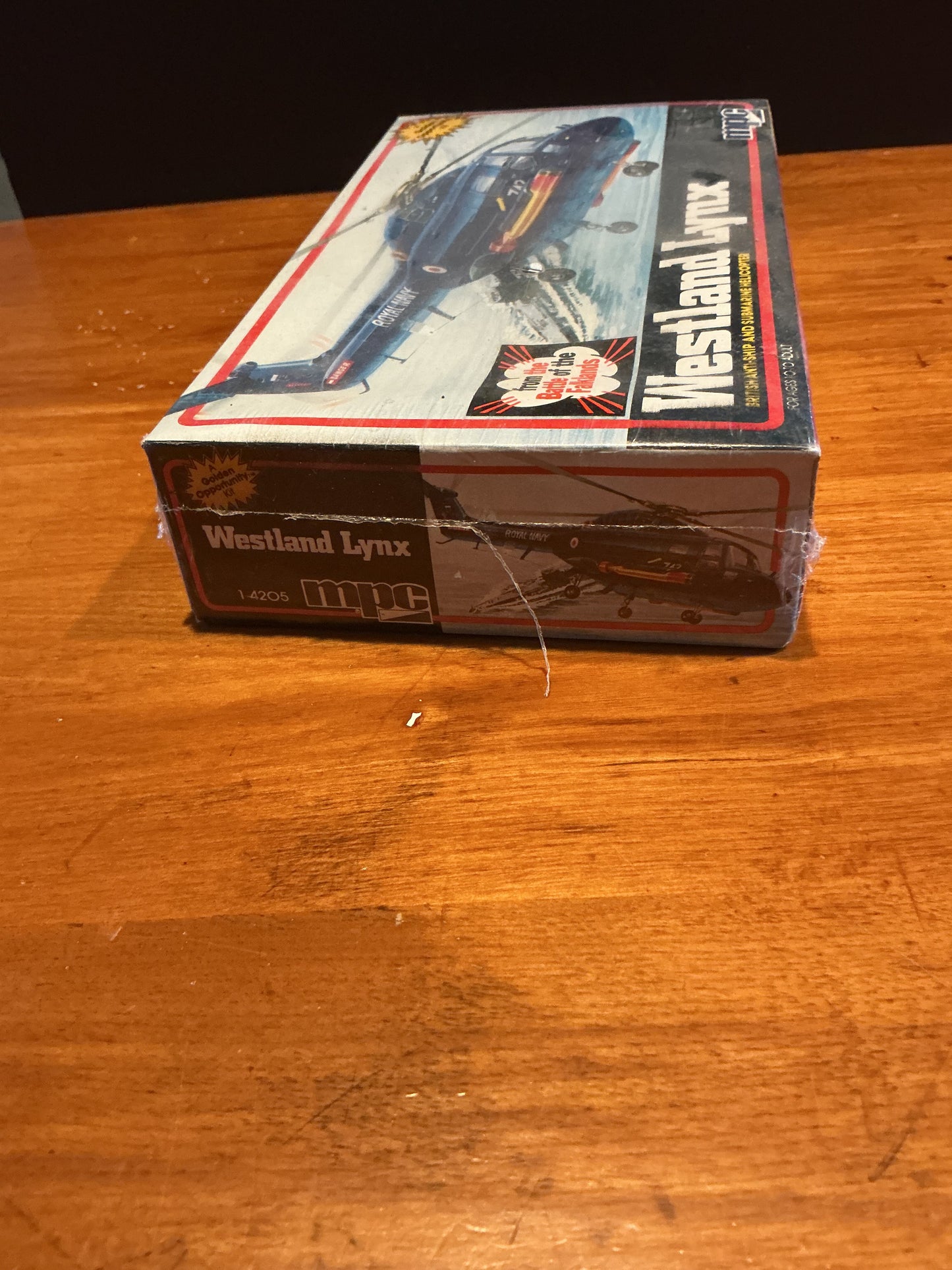 Westland Lynx British Anti-Ship Helicopter Model Kit  1/72