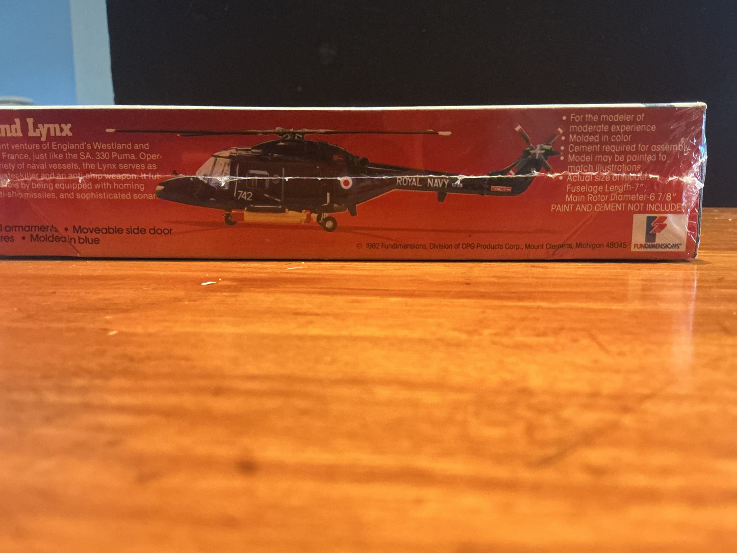 Westland Lynx British Anti-Ship Helicopter Model Kit  1/72
