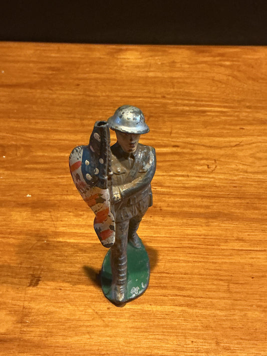 Vintage Barclay Manoil Lead Toy Soldier Flag Bearer