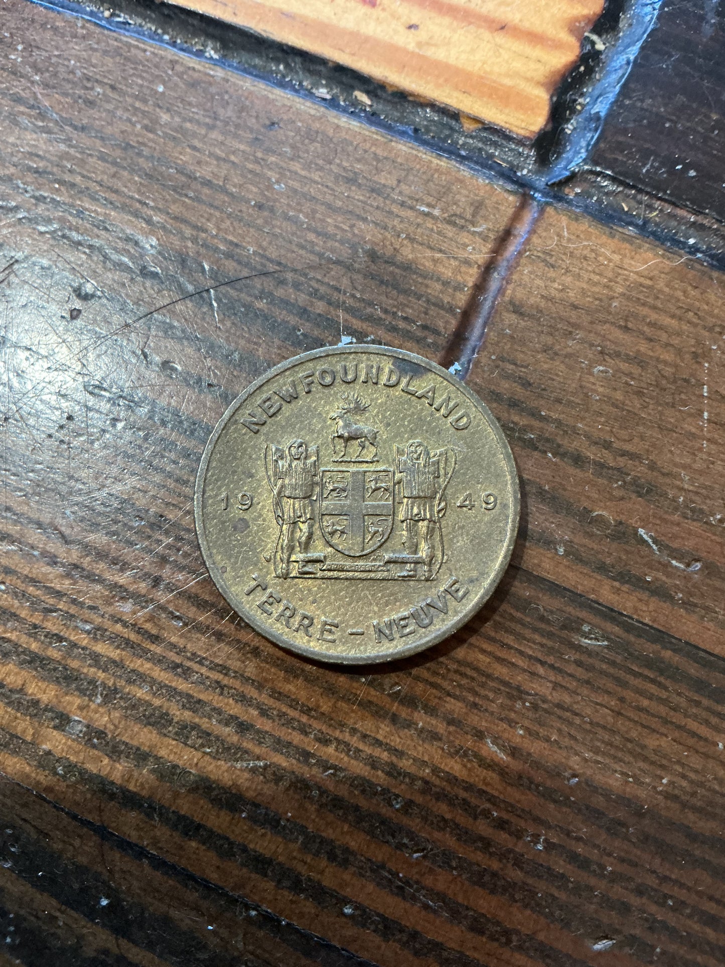 Provincial Flower and Coats of Arms Newfoundland  Coin
