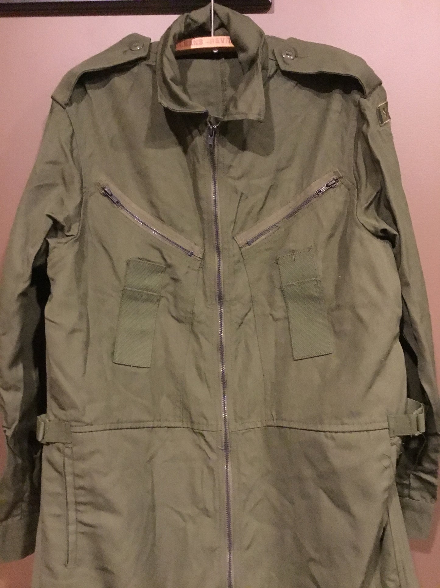 Canadian Forces Tank Crew Suit In excellent condition , lots of pockets , size 7340  Medium