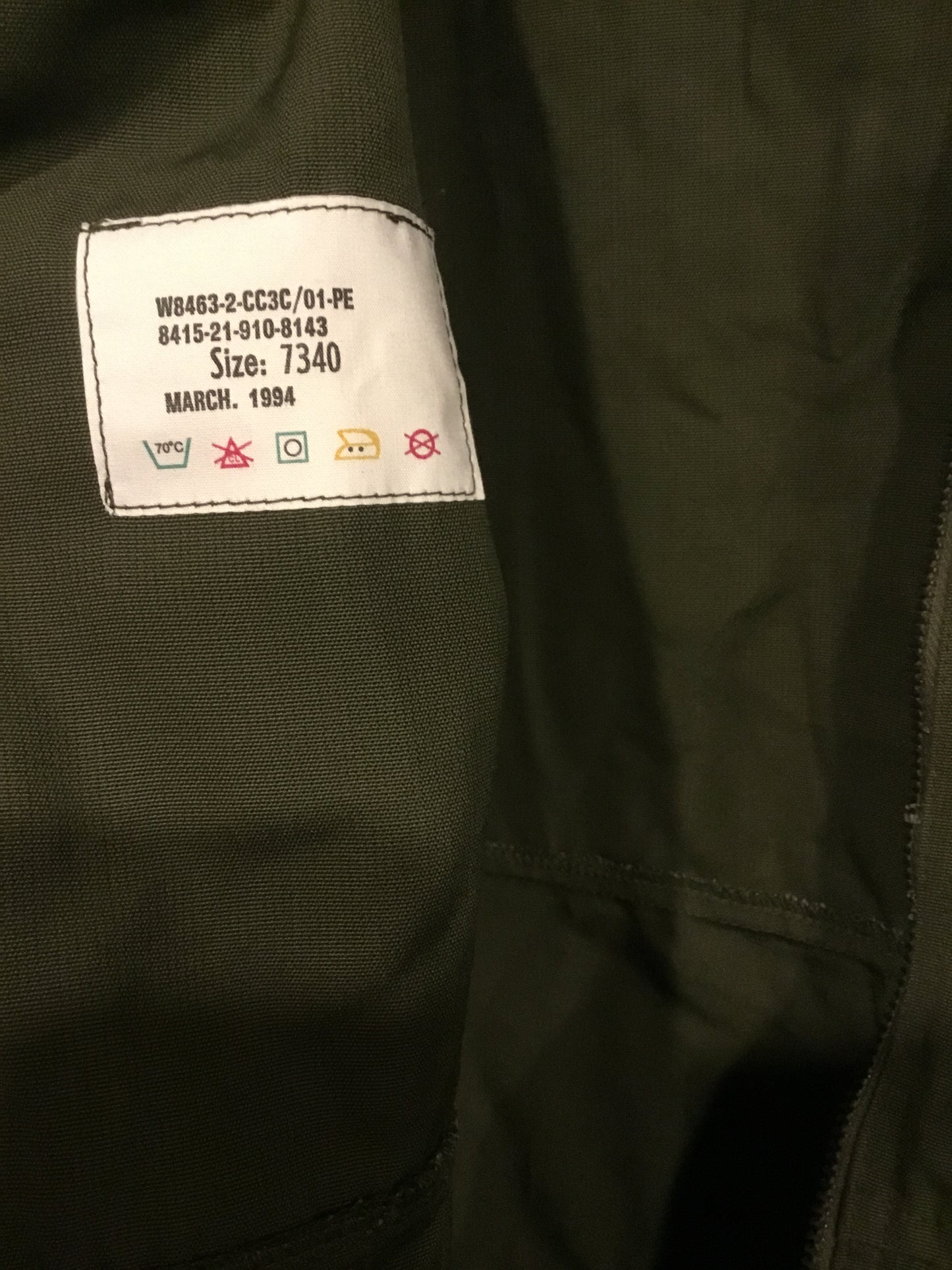 Canadian Forces Tank Crew Suit In excellent condition , lots of pockets , size 7340  Medium