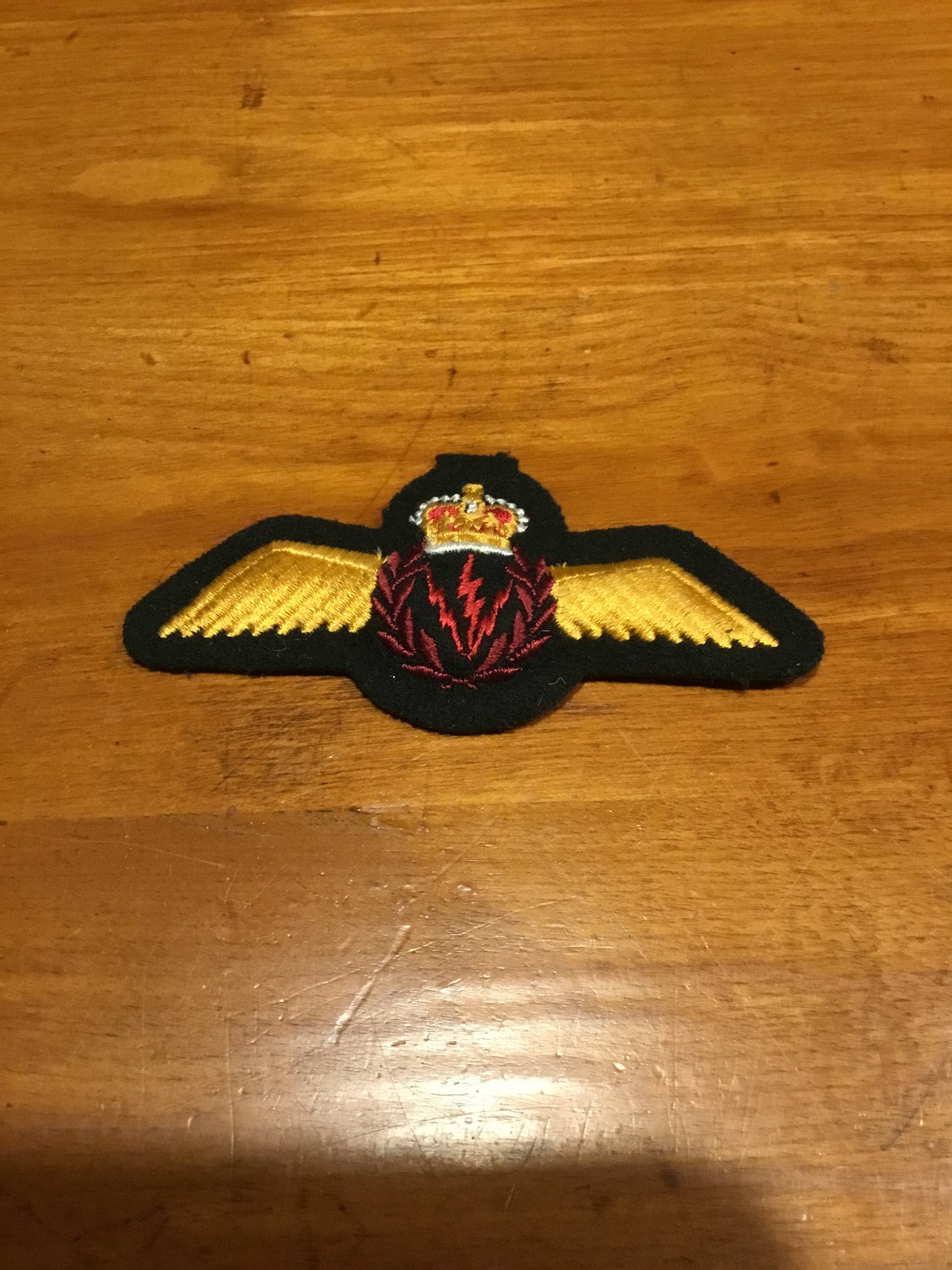 Royal Canadian Air Force RCAF electronic sensor operator wings badge