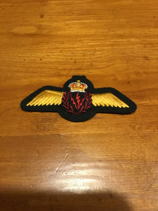 Royal Canadian Air Force RCAF electronic sensor operator wings badge